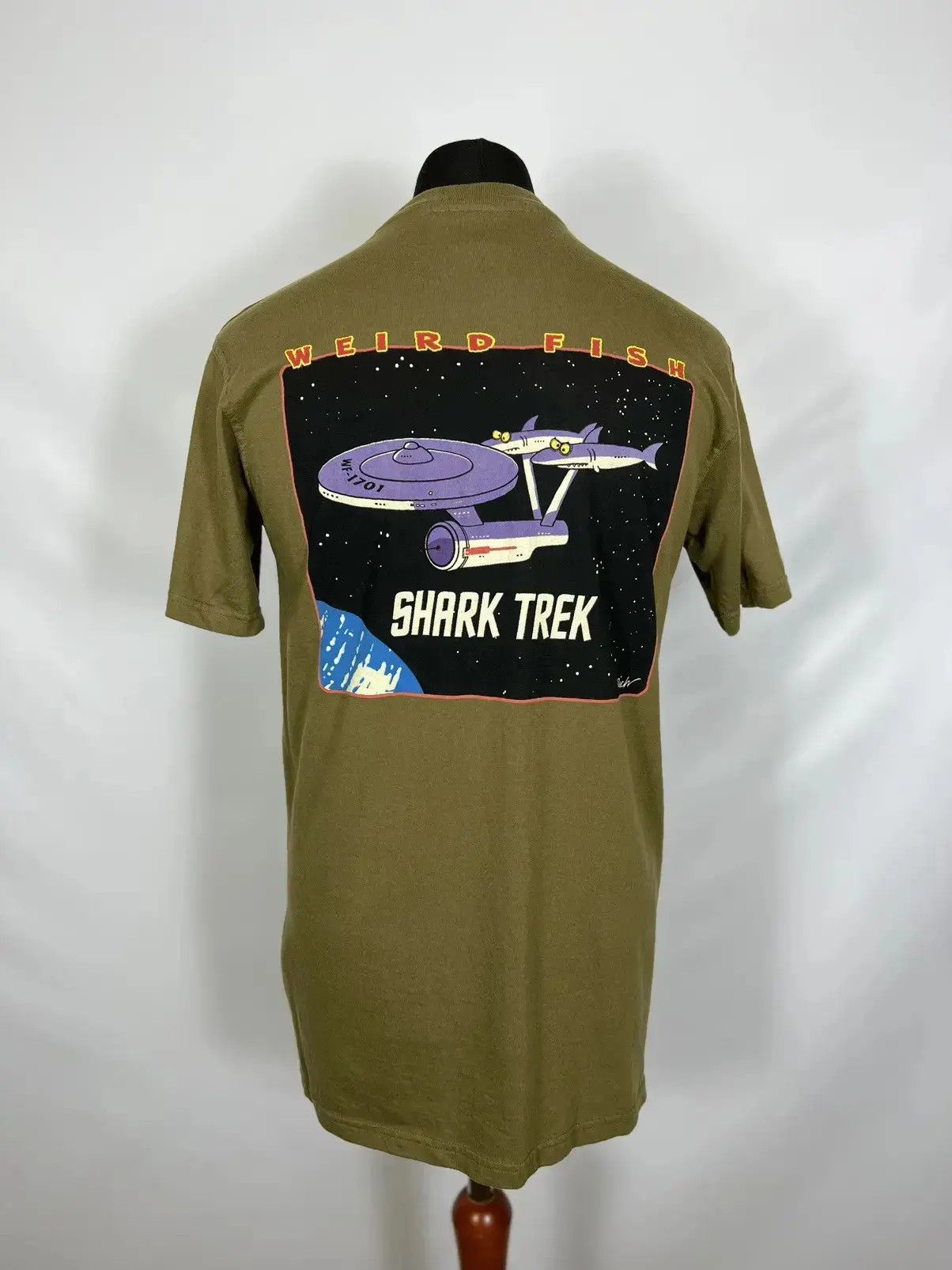 Band Tees × Cartoon Network Shark track movie tee Size US S / EU 44-46 / 1 - 2 Thumbnail