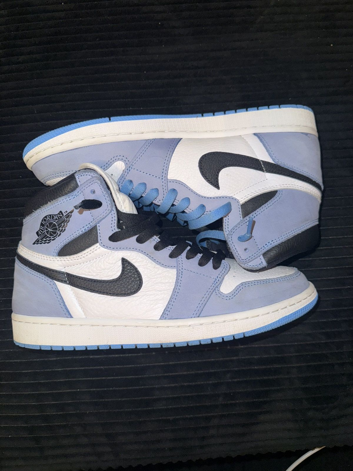 Jordan Brand Air Jordan 1 Retro High OG University Blue Size US 10 / EU 43 - 1 Thumbnail