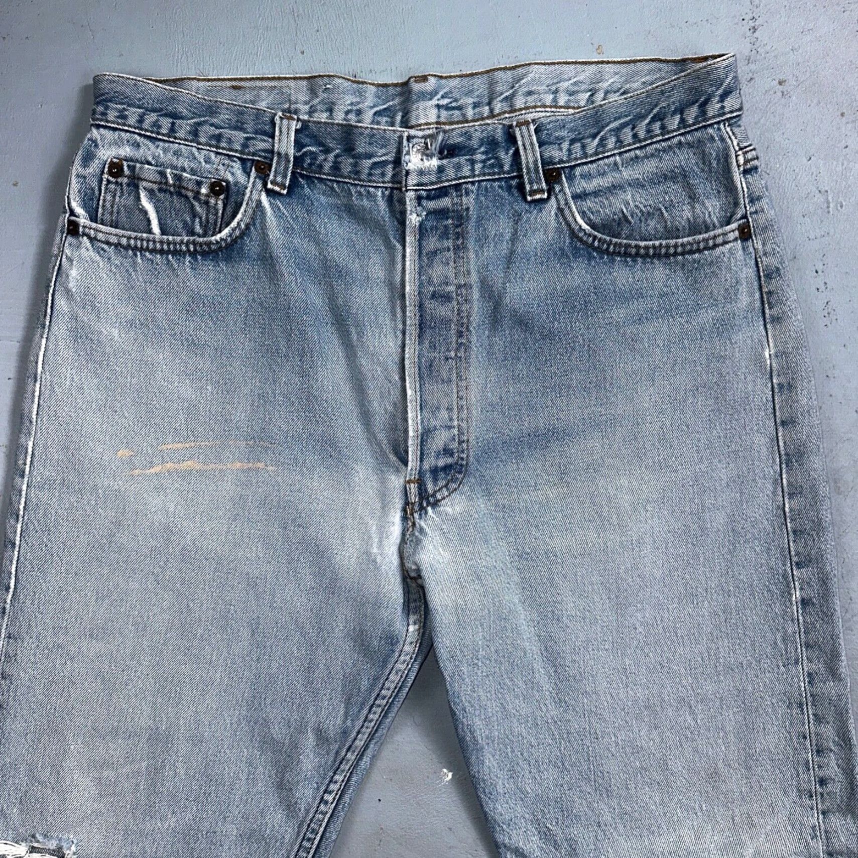 Levi's VINTAGE Levi's 501 Jeans 38x34 Light Blue 90s Straight Mens 501 Series Denim Cotton Button Closure Jeans Size US 38 / EU 54 - 2 Thumbnail