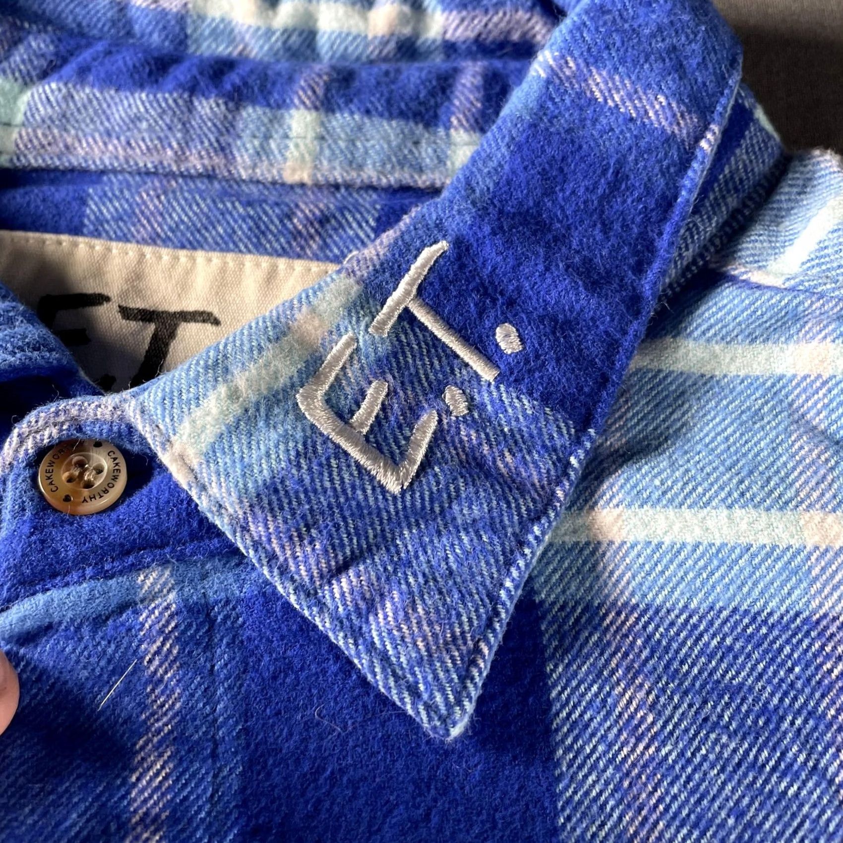 Vintage Cakeworthy E.T. Shirt Mens 2XL Blue Plaid Flannel Button Up Phone Home Graphic Embroidered Pocket Long Sleeve Vintage: No Size US XXL / EU 58 / 5 - 3 Thumbnail