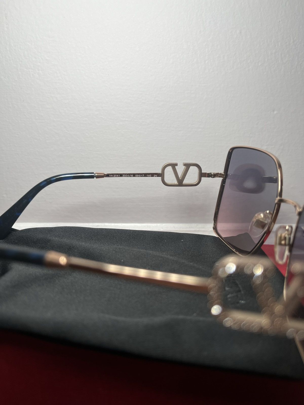Valentino Valentino Square Sunglasses Luxottica Group Limited Edition Size ONE SIZE - 9 Thumbnail