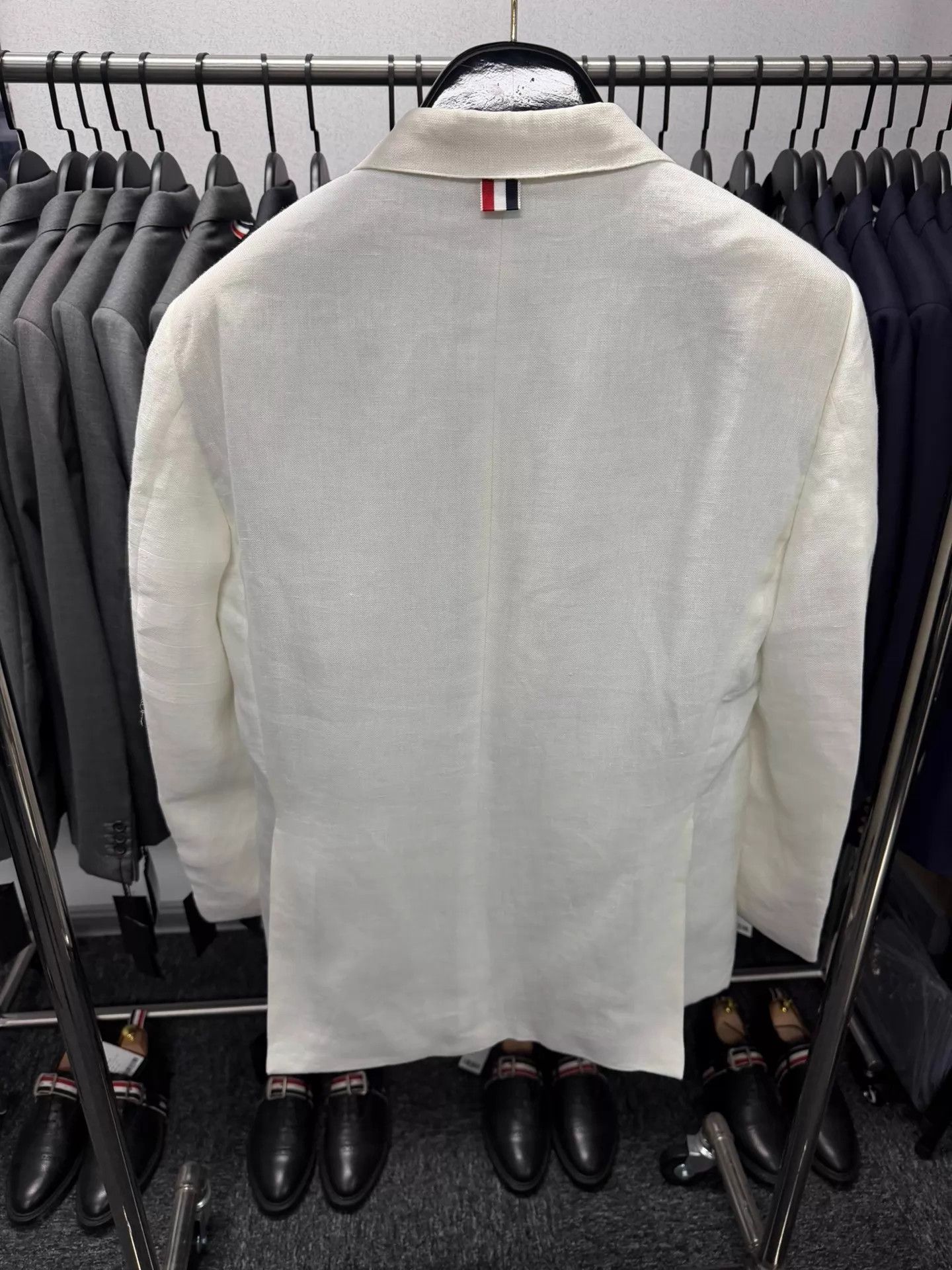 Thom Browne Thom Browne Men's White Linen 4-Bar Blazer Size US XL / EU 56 / 4 - 2 Thumbnail