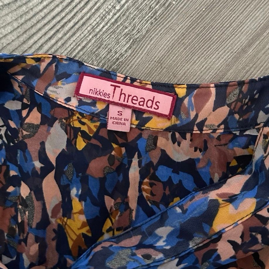 Other nikkies threads blue orange floral button up blouse Size S / US 4 / IT 40 - 3 Thumbnail