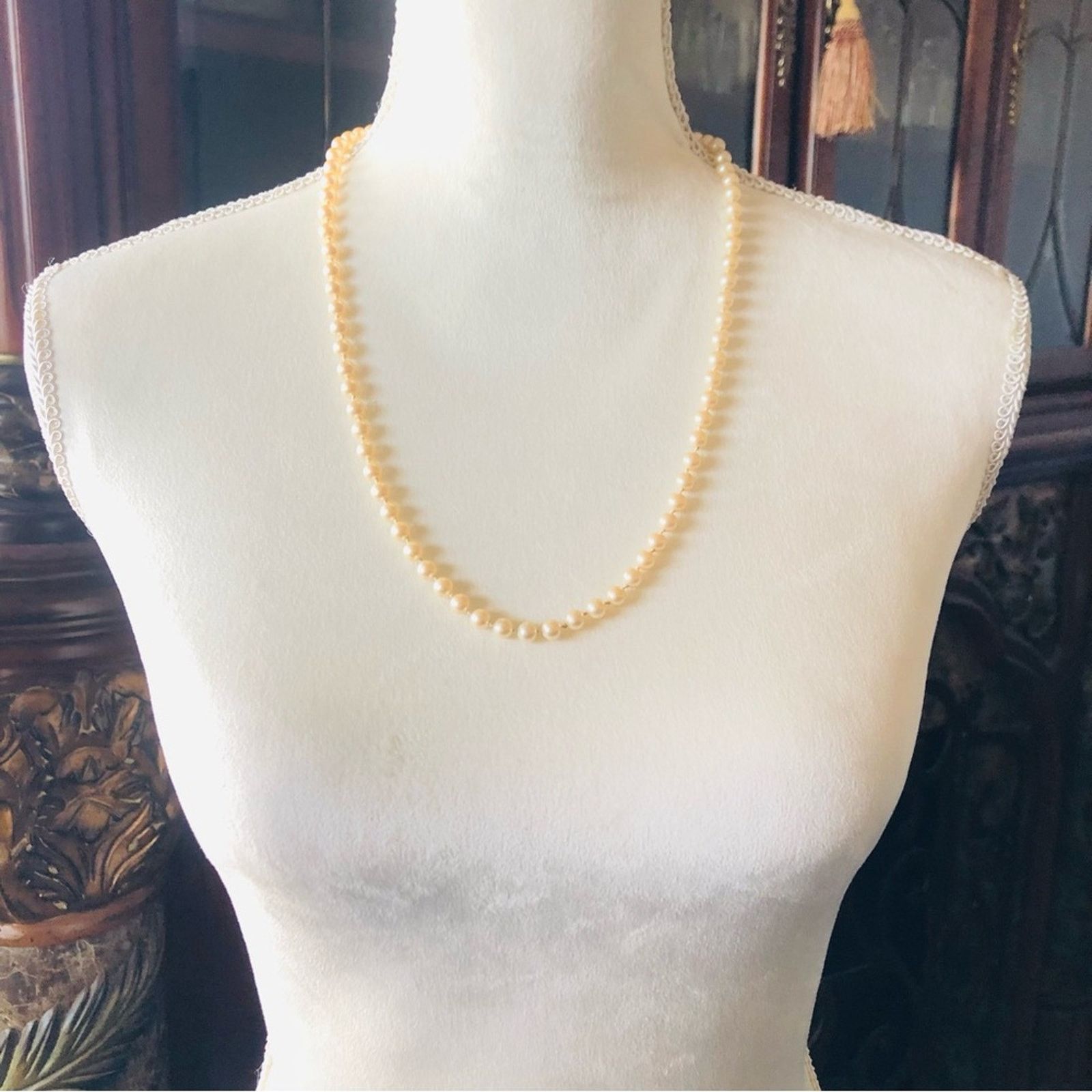 Vintage Vintage 80s hand knotted creamy glass pearl necklace Size ONE SIZE - 4 Thumbnail