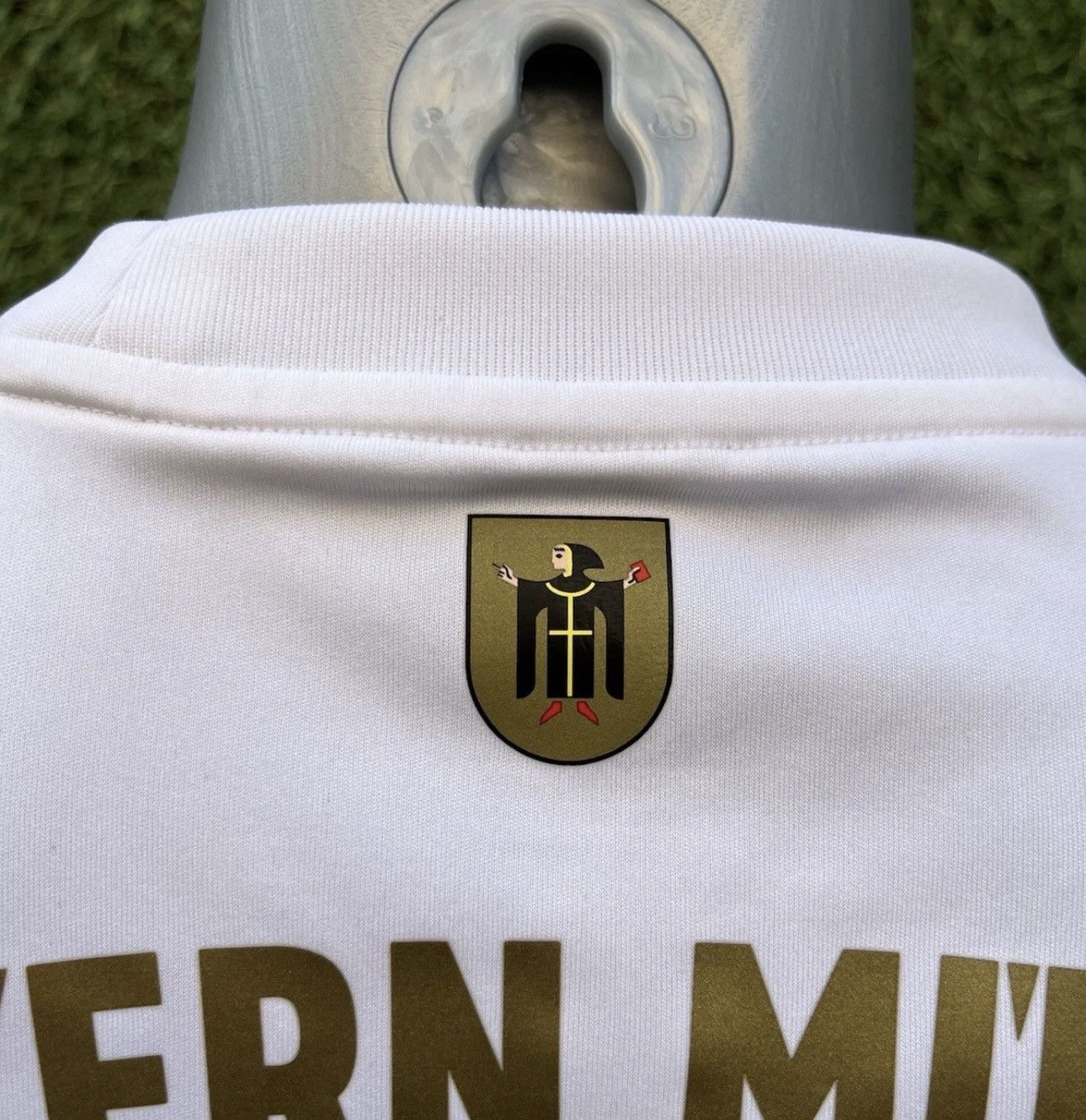 Adidas Jersey muller Bayern munchen Size US XS / EU 42 / 0 - 5 Thumbnail