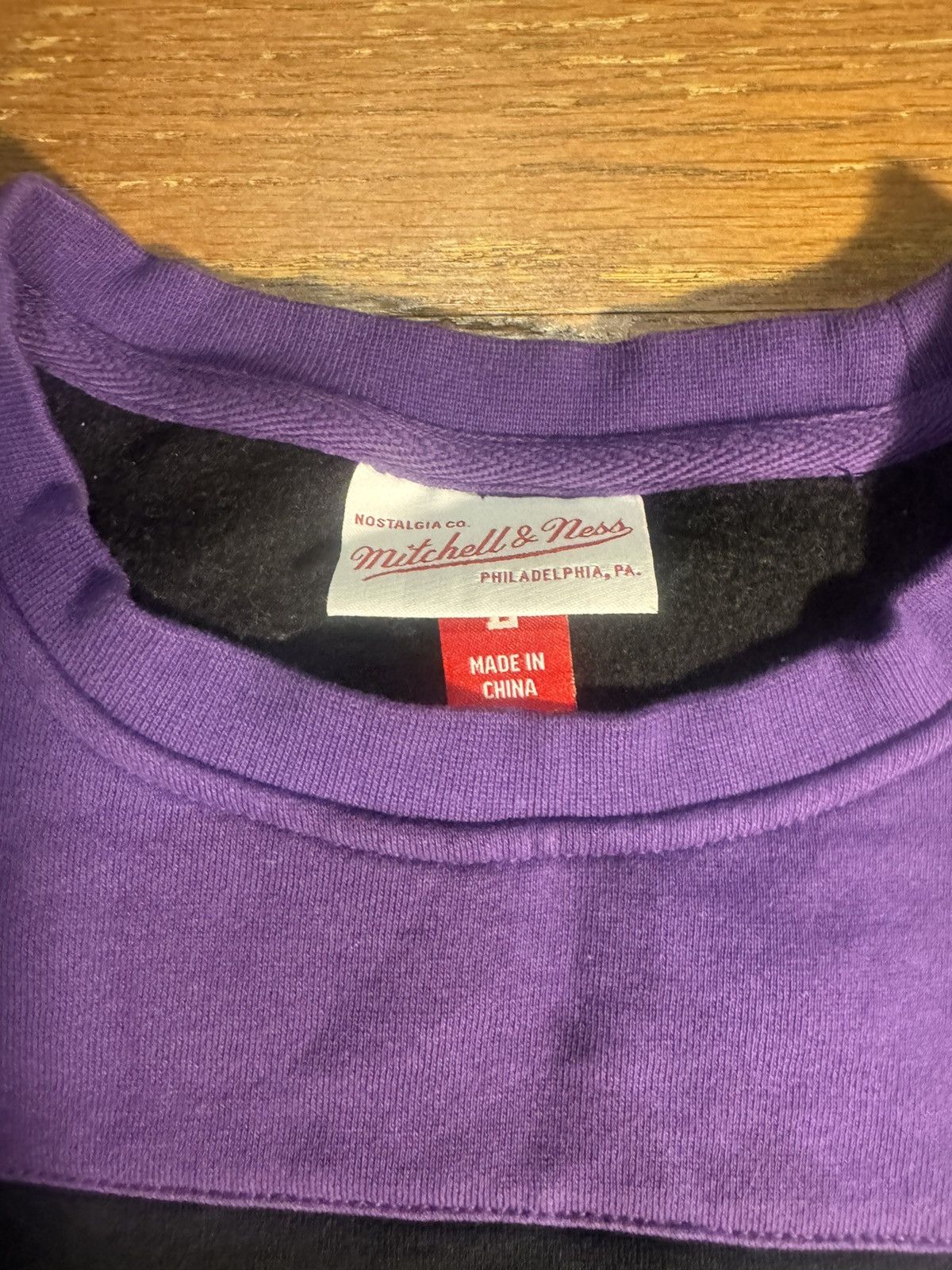 Mitchell & Ness Mitchell and Ness Los Angeles Lakers Crewneck Size US L / EU 52-54 / 3 - 4 Thumbnail