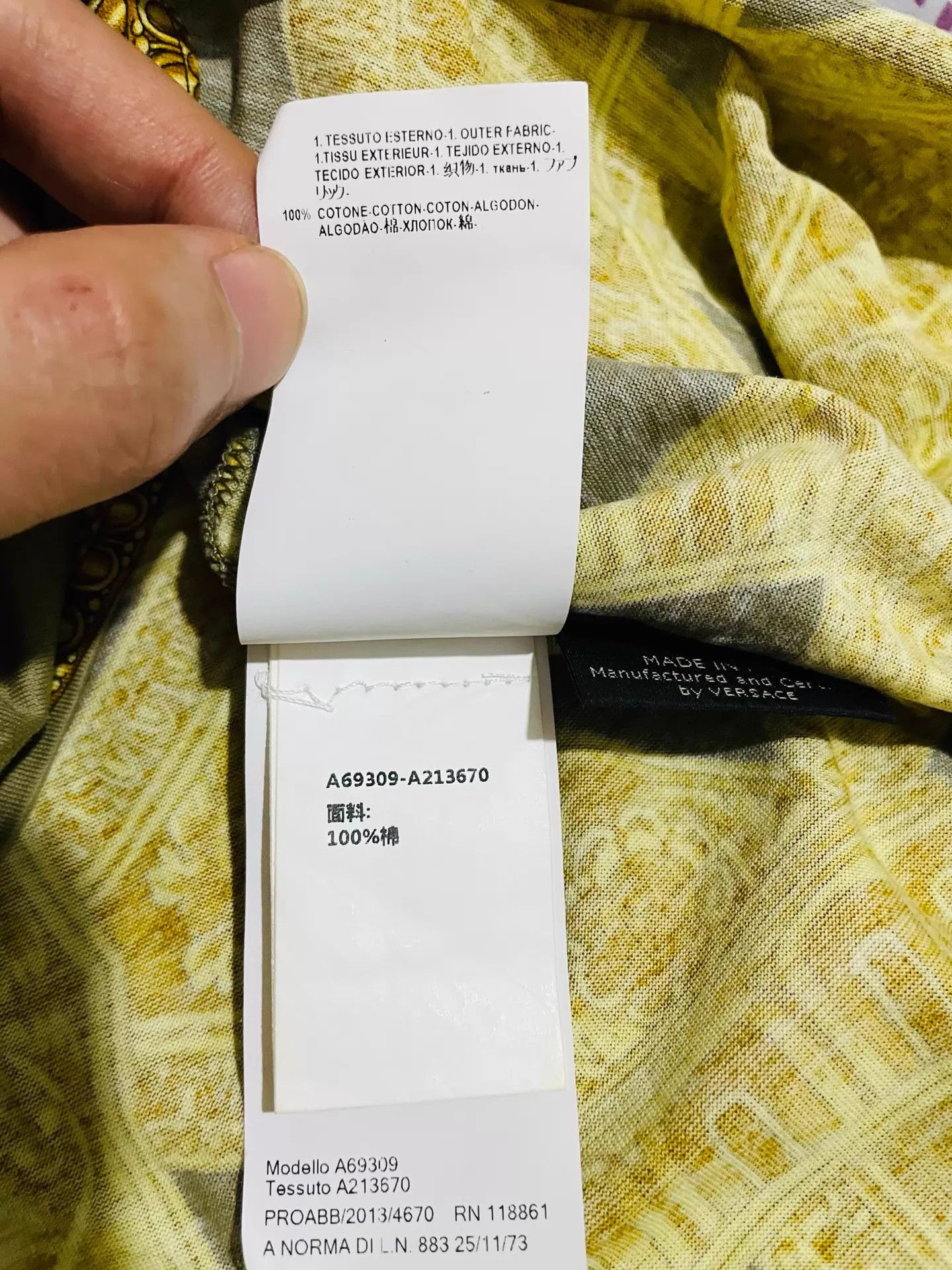 Versace Versace Baroque Medusa Gold Foil Runway SS T-Shirt XL Size XL / US 12-14 / IT 48-50 - 8 Thumbnail