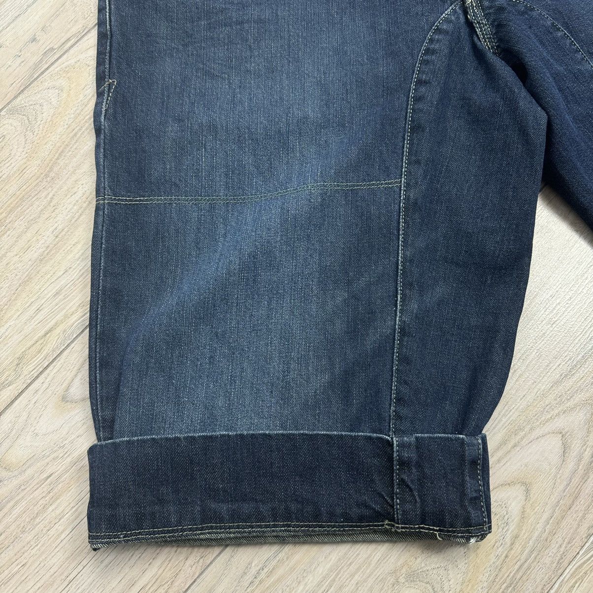 Levi's Rare Levi’s Y2K 3D Cinch Back Avant Garde Denim 3/4 Shorts Size US 30 / EU 46 - 7 Thumbnail
