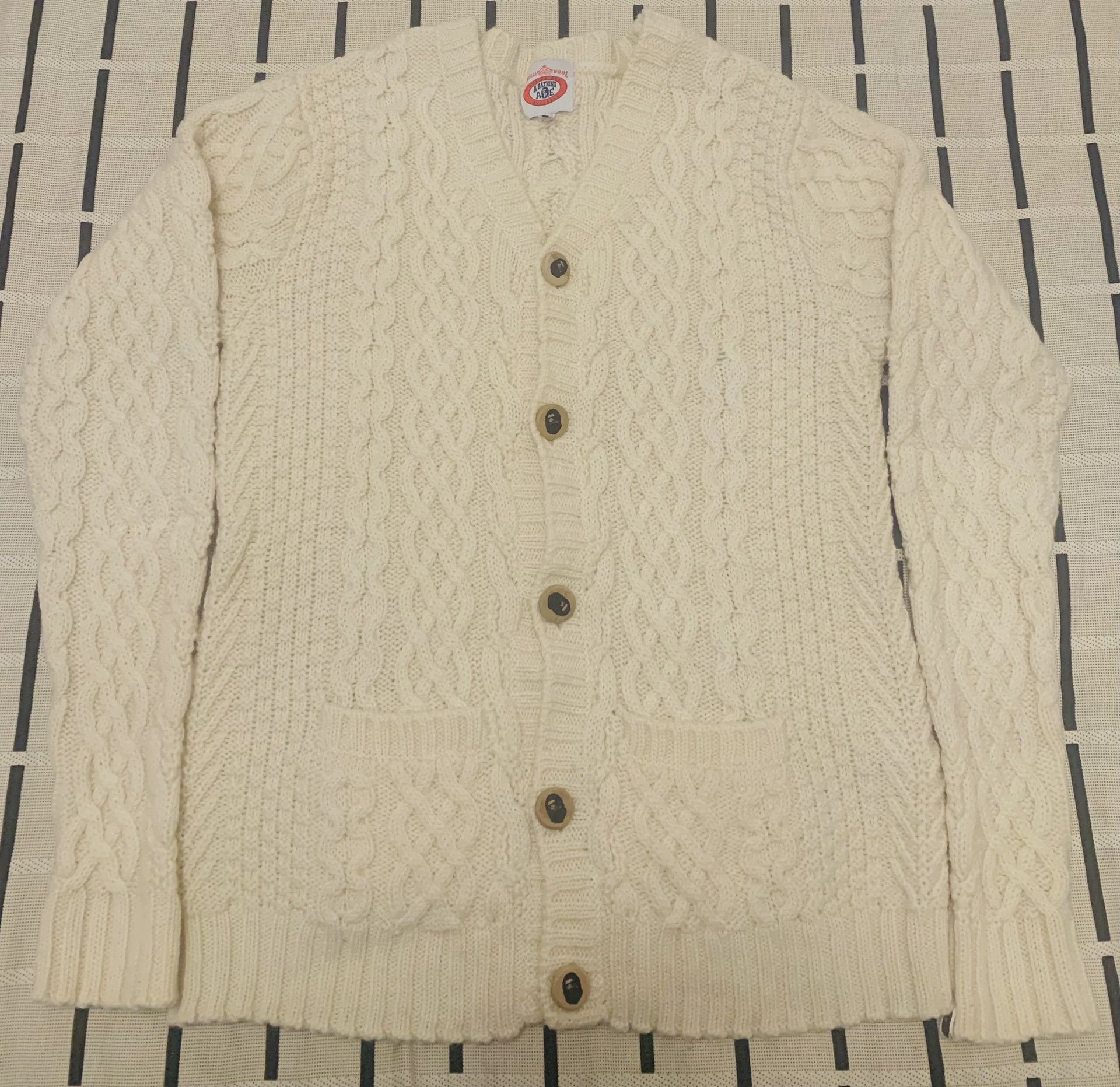Bape Bape Wool White Sweater M Men Size US M / EU 48-50 / 2 - 1 Thumbnail