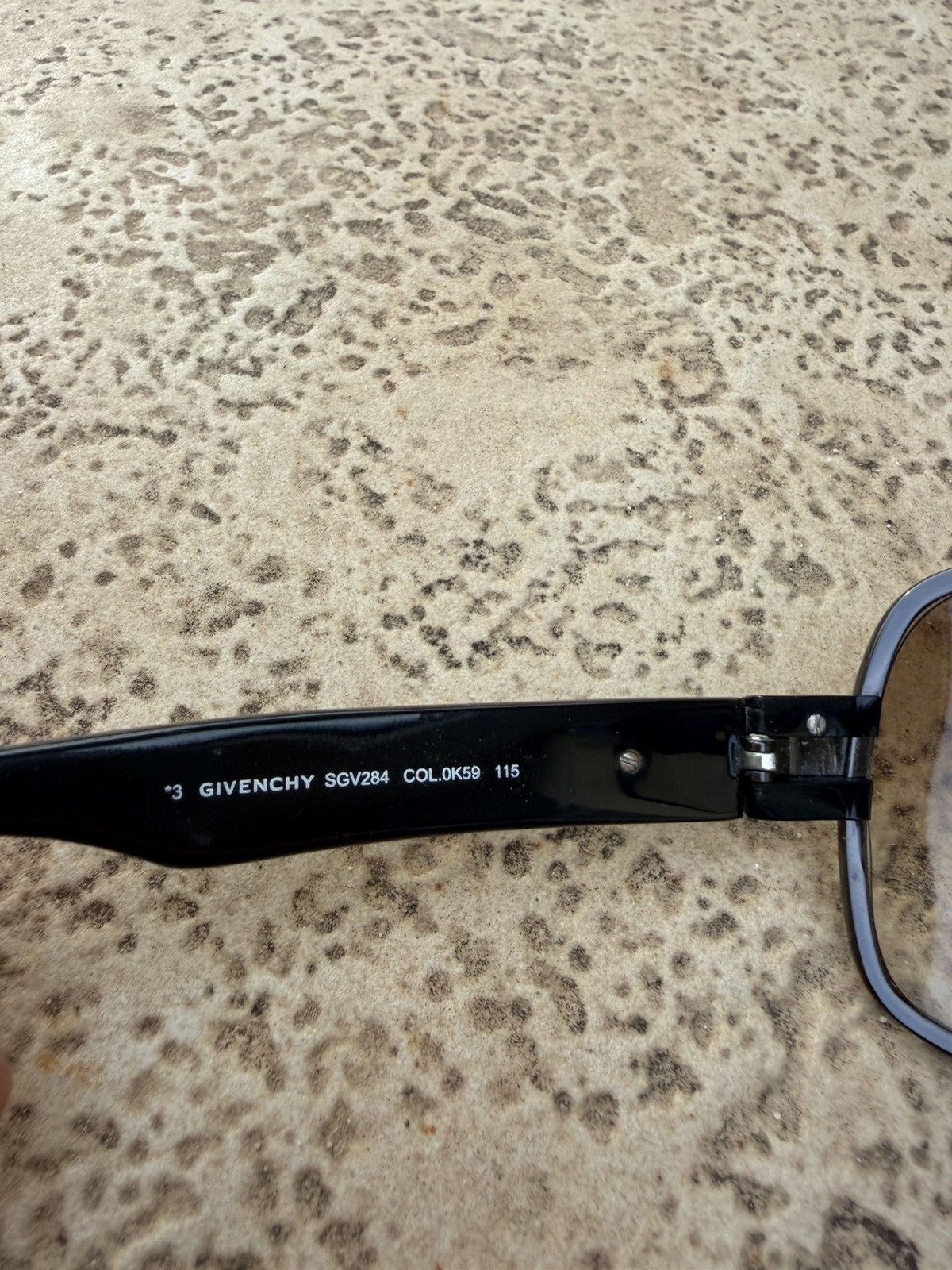 Givenchy Givenchy Sunglasses SGV 284 col.0k59 Size ONE SIZE - 6 Thumbnail