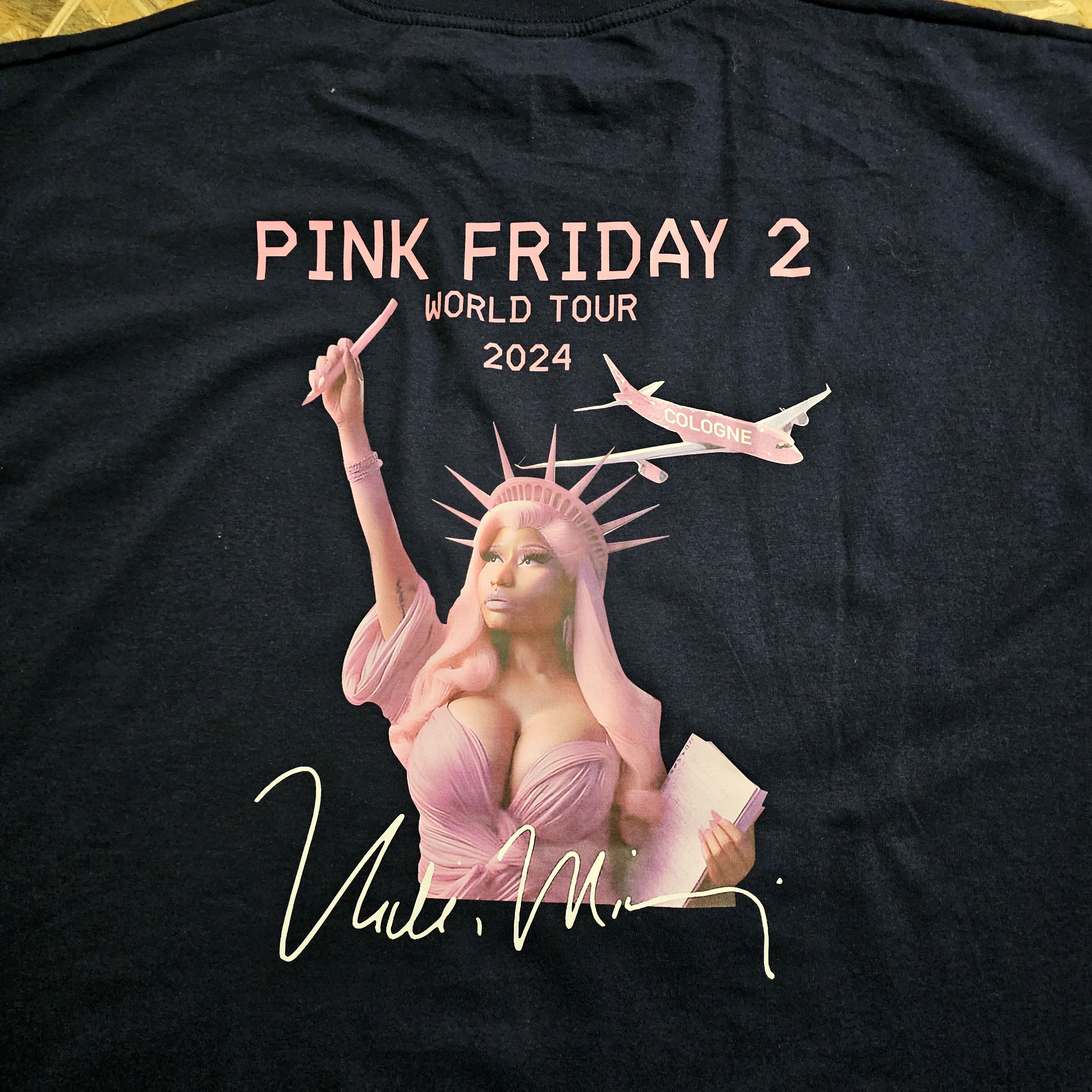 Playboi Carti × Vintage NICKI MINAJ 2024 WORLD TOUR PINK FRIDAY 2 HIP HOP RAP SHIRT Size US XL / EU 56 / 4 - 6 Thumbnail