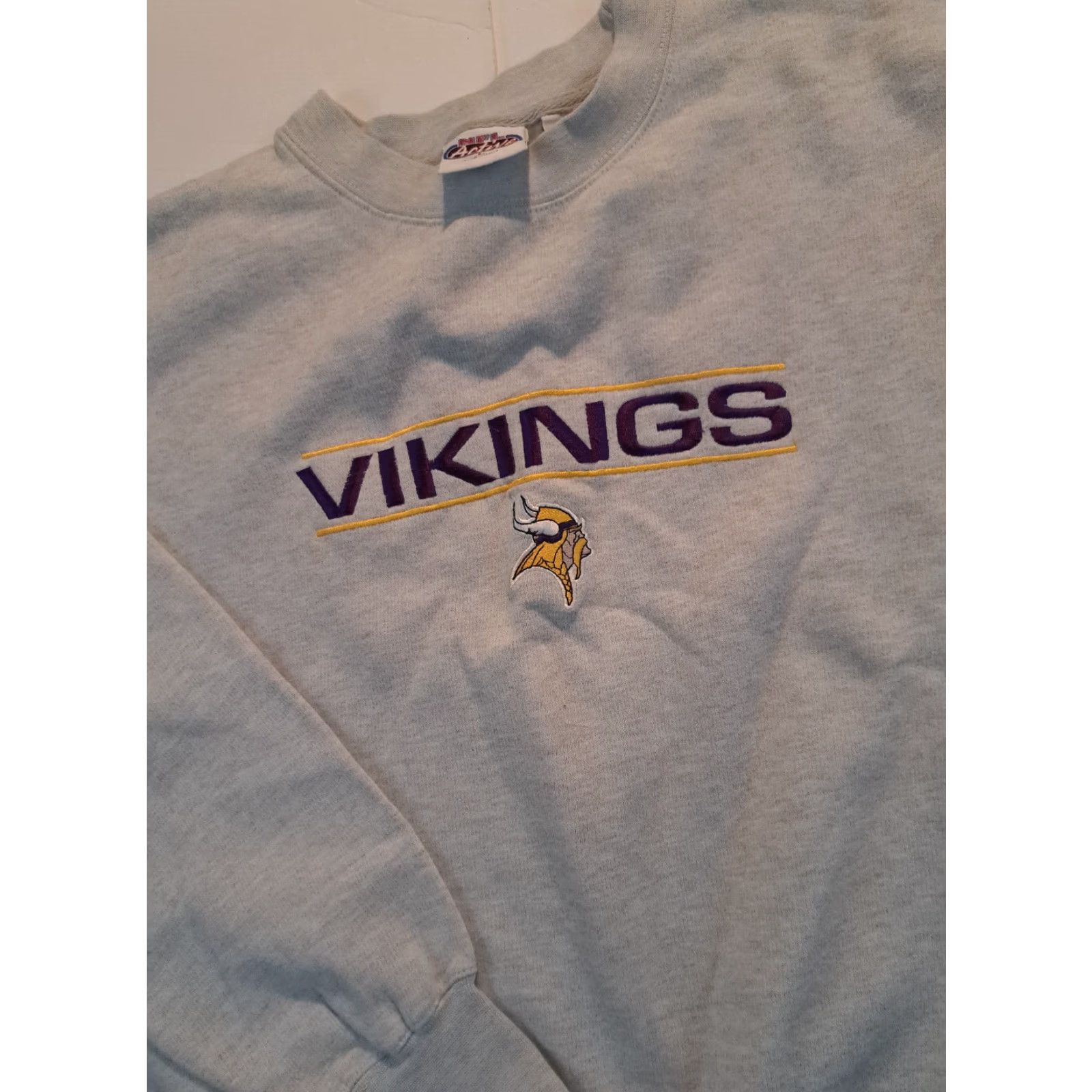 NFL NFL Active Minnesota Vikings Sweatshirt L Gray Embroidered Crew Neck Pullover Heavyweight Football USA Men Size US L / EU 52-54 / 3 - 5 Thumbnail
