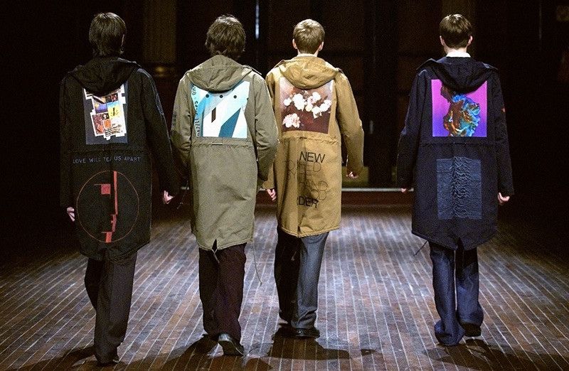 Raf Simons Raf Simons AW03 Closer Unknown Pleasures Fishtail Parka Size US M / EU 48-50 / 2 - 18 Thumbnail