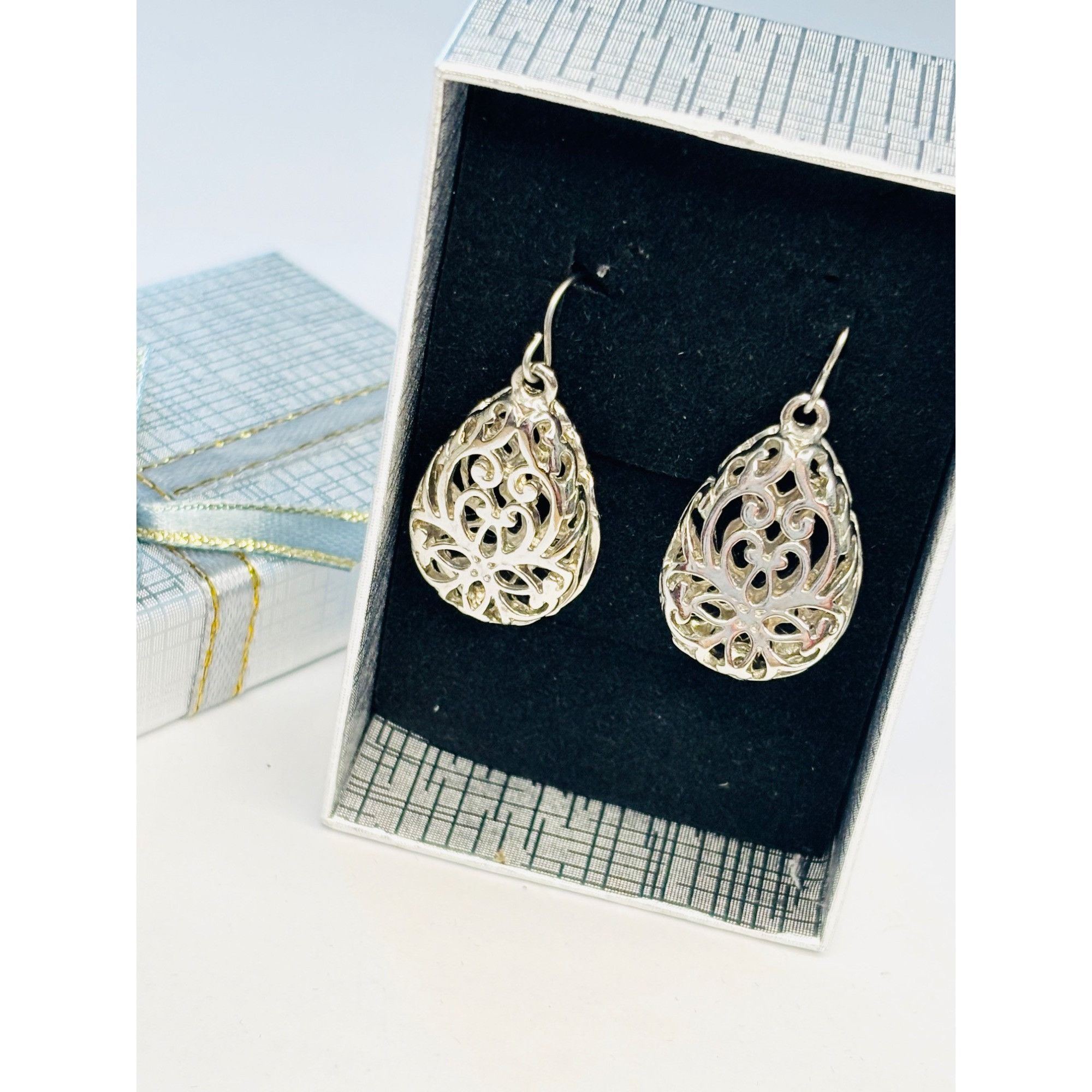 Other Elegant Silver Filigree Teardrop Dangle Earrings With Gift B Size ONE SIZE - 1 Thumbnail