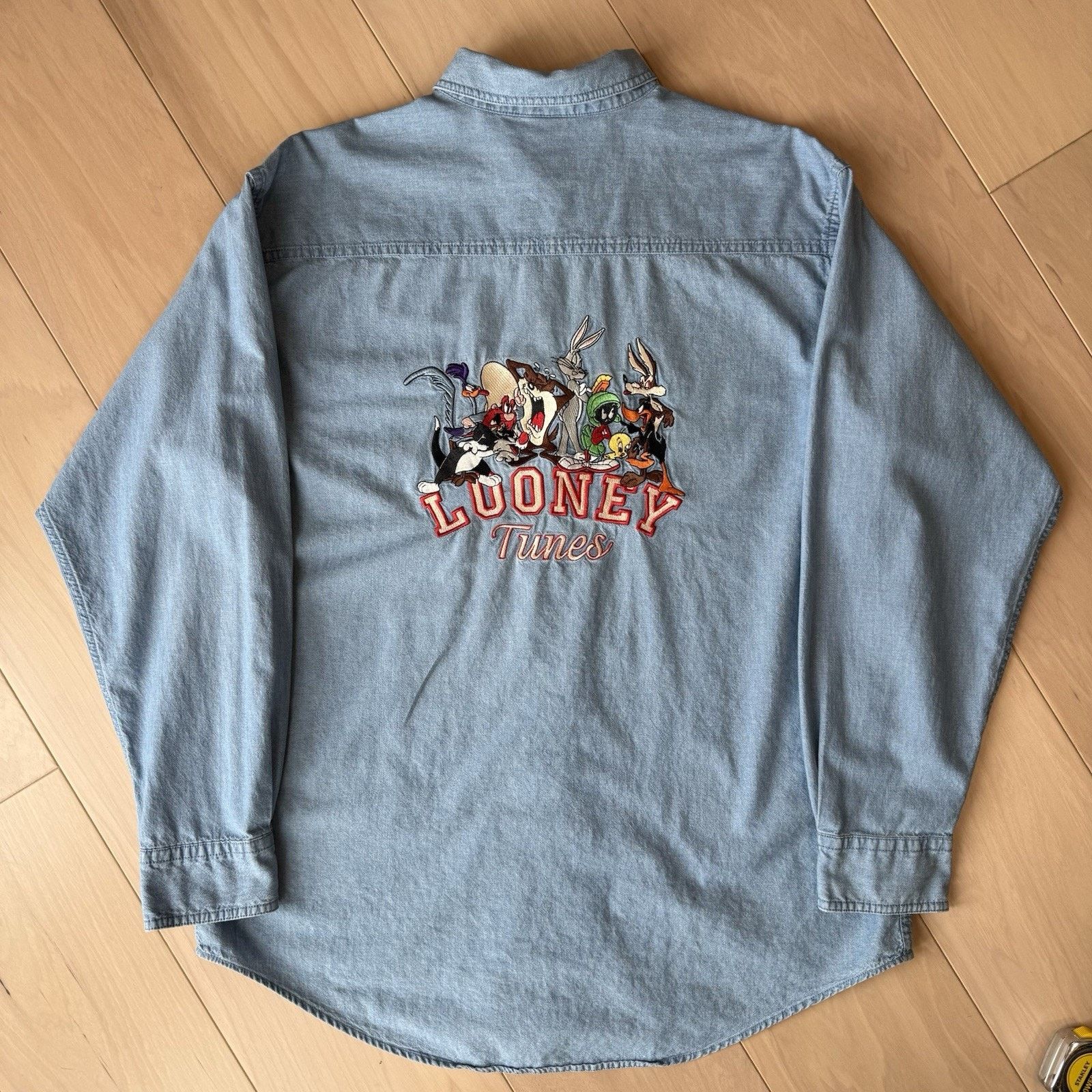 Vintage × Warner Bros Vintage Looney Tunes Shirt M Blue Chambray Button Up 90s Size US M / EU 48-50 / 2 - 7 Thumbnail