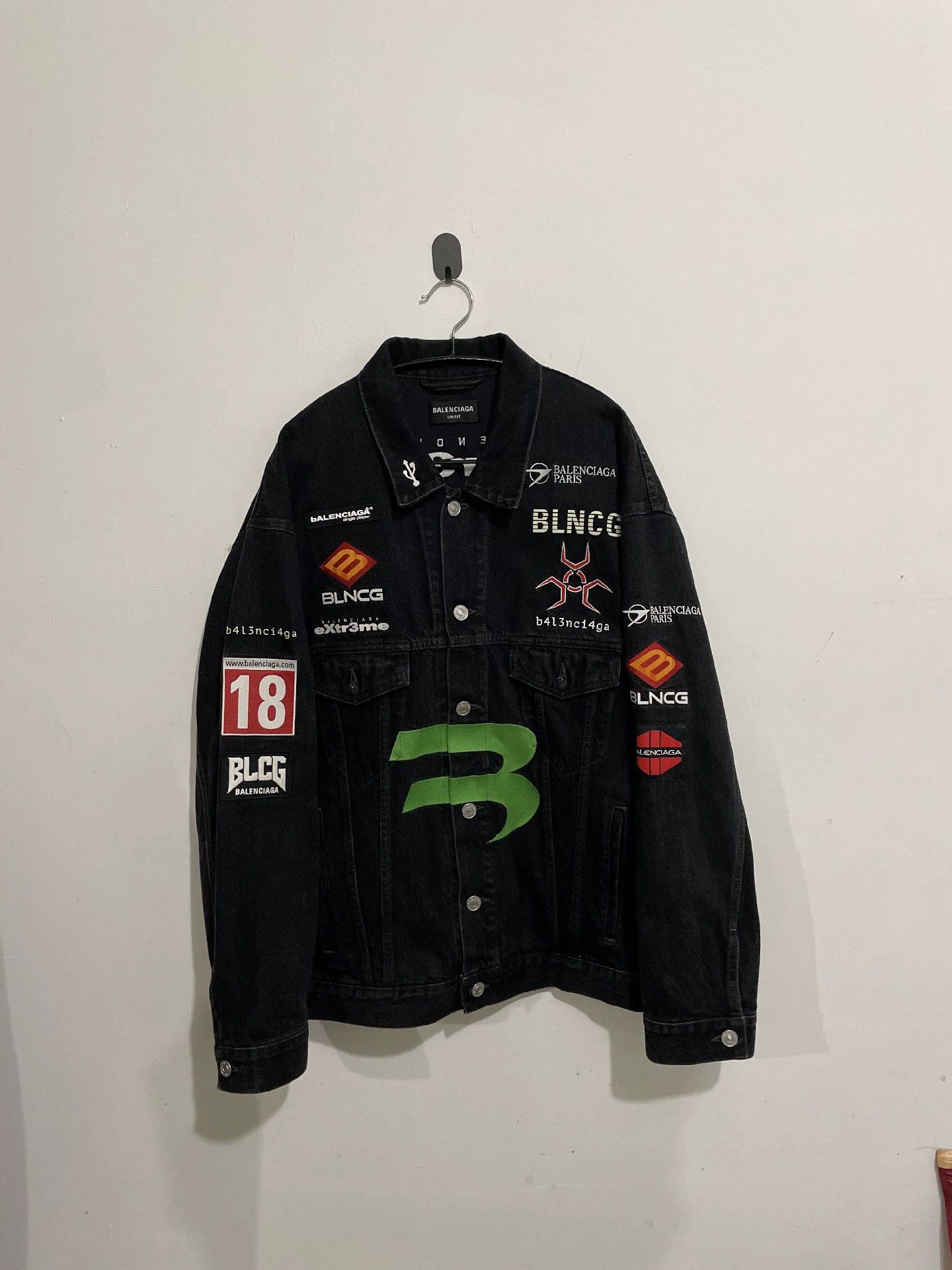 Balenciaga Balenciaga Tomorrow's World Luminous Game Jacket Size US XS / EU 42 / 0 - 1 Thumbnail
