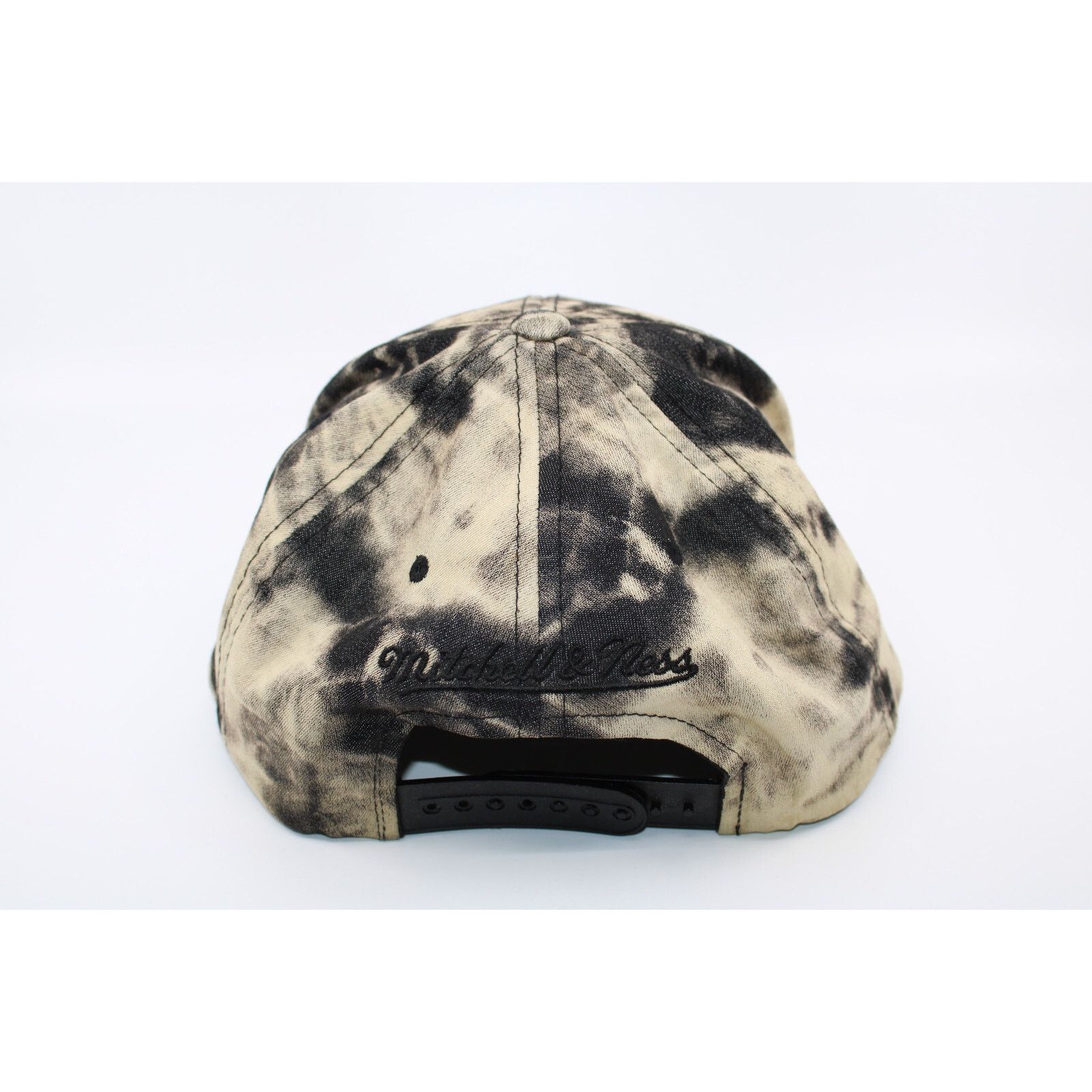 Mitchell & Ness NBA Mitchell & Ness Hardwood CHICAGO BULLS Tie Dye Hat Cap Size ONE SIZE - 2 Thumbnail