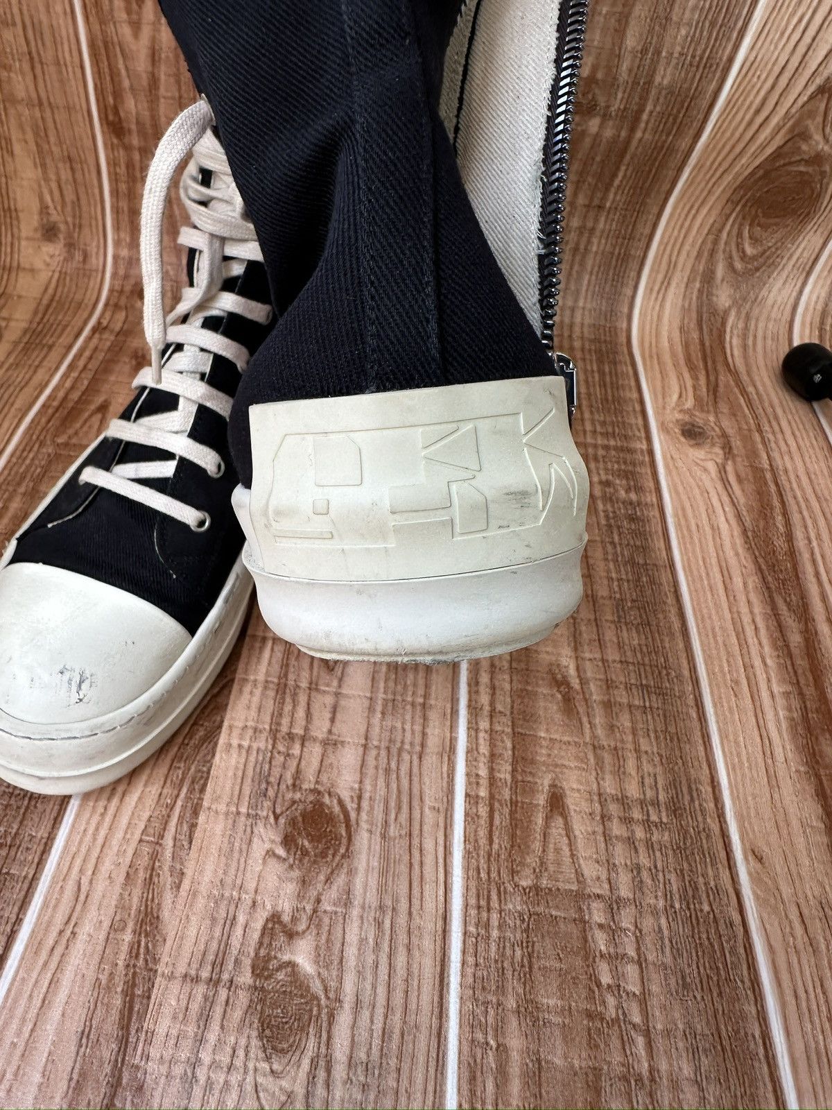 Rick Owens Rick Owens DRSHDW Black Cardboard Hightop Sneakers Size US 10.5 / EU 43-44 - 22 Thumbnail