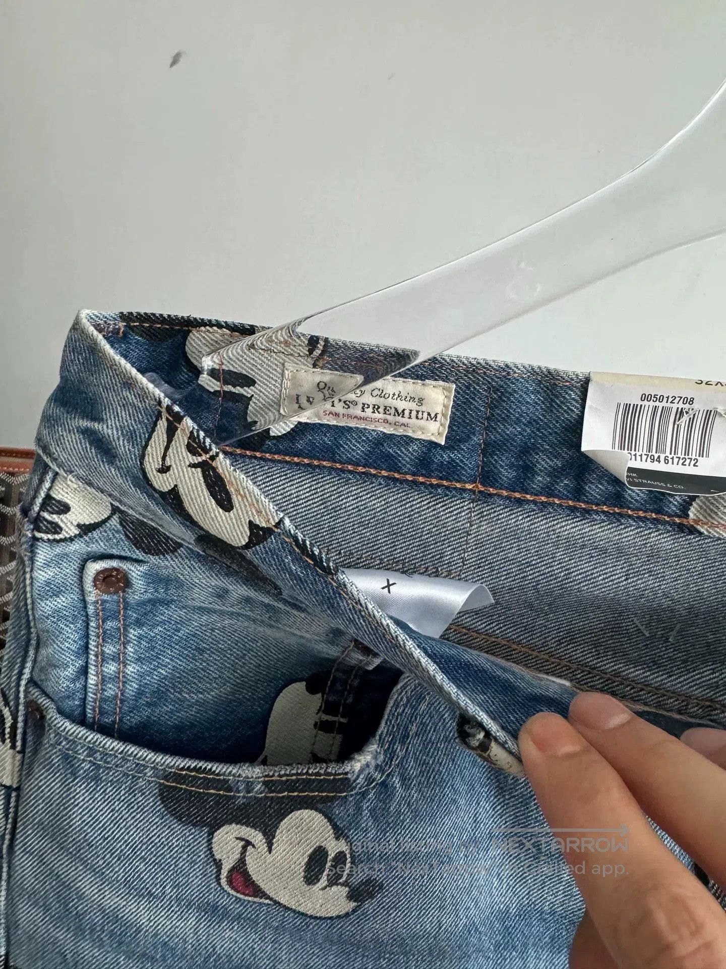 Levi's Levi's Disney Mickey Collaboration Jeans. Size US 32 / EU 48 - 4 Thumbnail