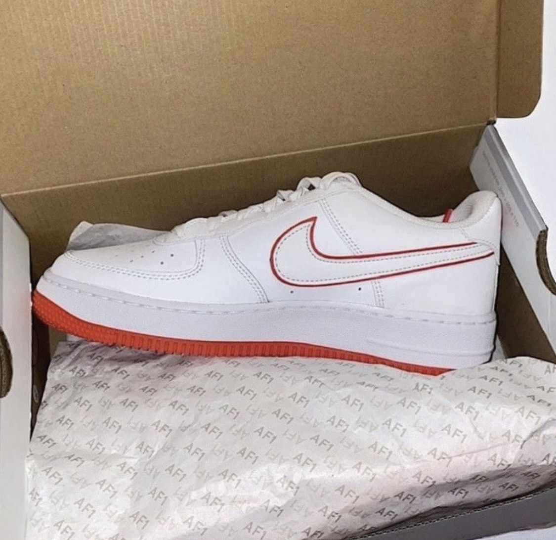 Nike AIR FORCE 1(GS) RED/WHITE Size US 6.5 / EU 39-40 - 2 Thumbnail