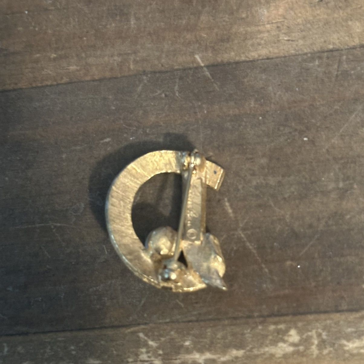 Other × Vintage Vintage Richelieu gold tone letter D pearl accent brooch Size ONE SIZE - 4 Thumbnail