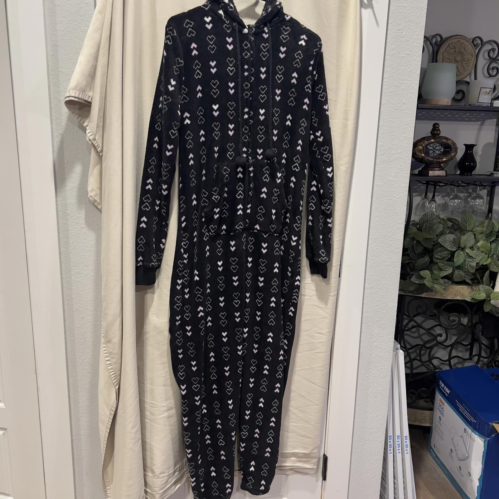 Unknown London Black Hooded Onesie with Heart Pattern Size ONE SIZE - 1 Thumbnail