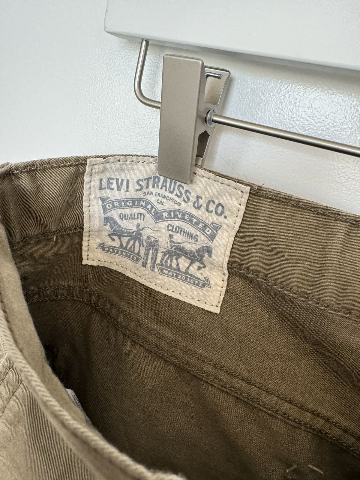 Levi's Levi’s Khaki Shorts Size US 33 - 3 Thumbnail
