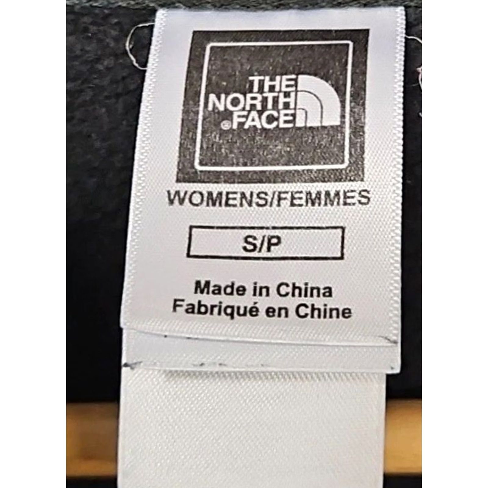 The North Face The North Face Women’s Small Black Zip Hoodie Outdoor Sweatshirt Logo Pockets Full Zip Hooded Jacket Midwest? Size S / US 4 / IT 40 - 4 Thumbnail