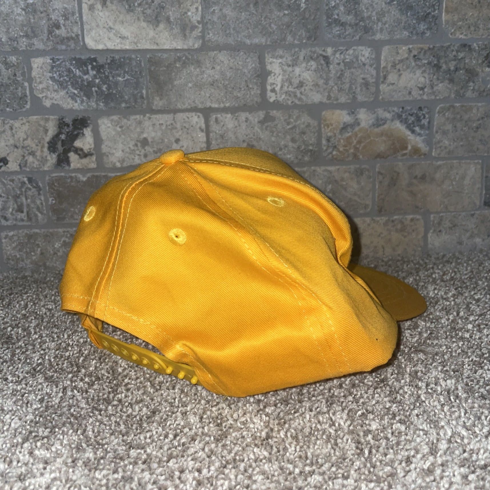 Vintage Empire Cat Yellow Embroidered Snap Back Hat Men One Size Cat Empire Yellow Embroidered Snap Back Hat Size ONE SIZE - 2 Thumbnail