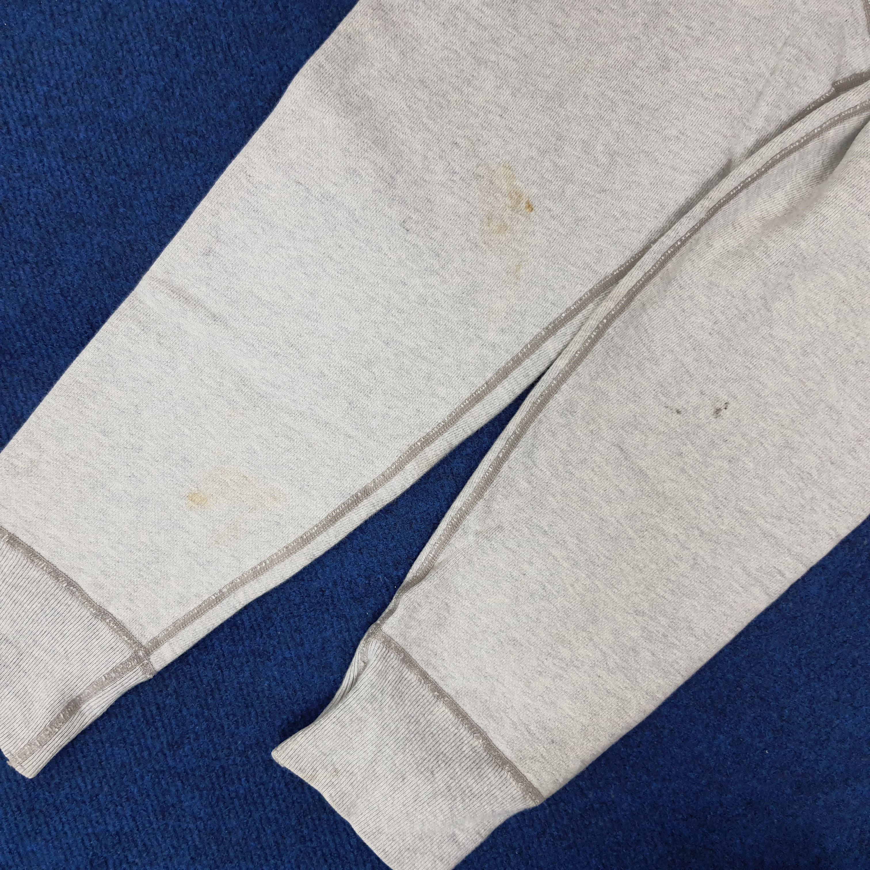 Vintage Vintage YALE Sweatshirt C261N15 Size US L / EU 52-54 / 3 - 9 Thumbnail