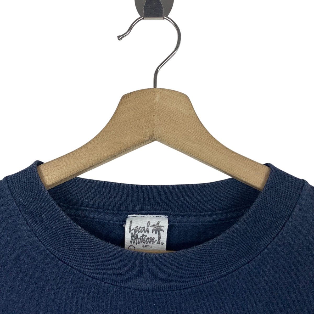 Vintage Vintage 90s LOCAL MOTION big logo Surfing tee Size US L / EU 52-54 / 3 - 5 Thumbnail