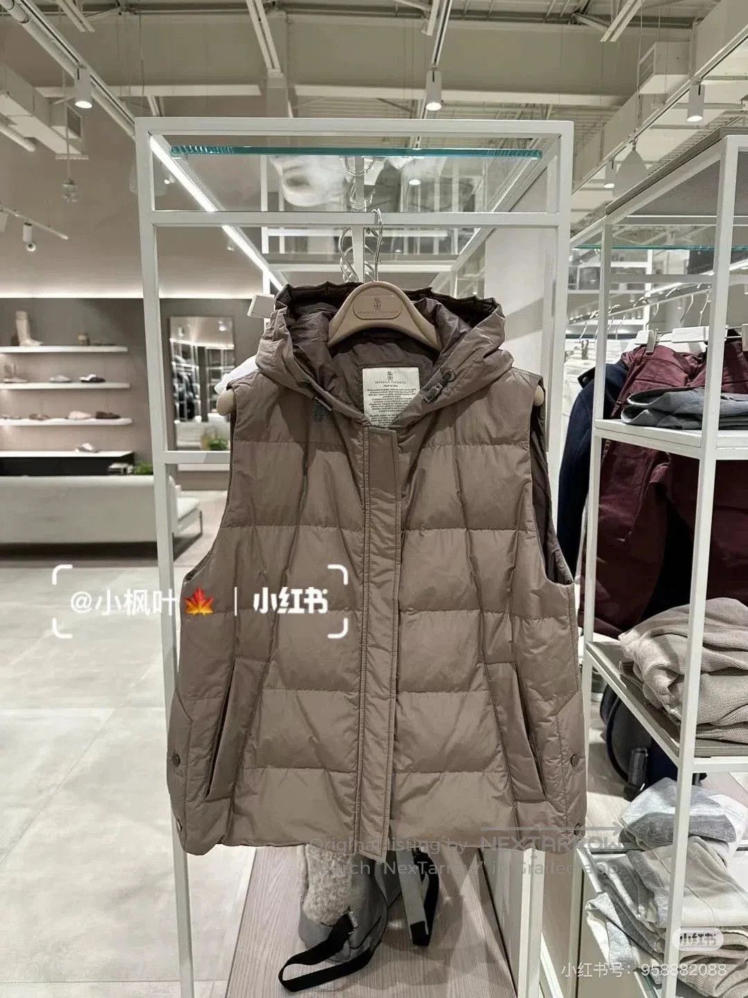 Brunello Cucinelli Brunello Cucinelli Women's Down Hooded Vest. Size US XS / EU 42 / 0 - 1 Thumbnail