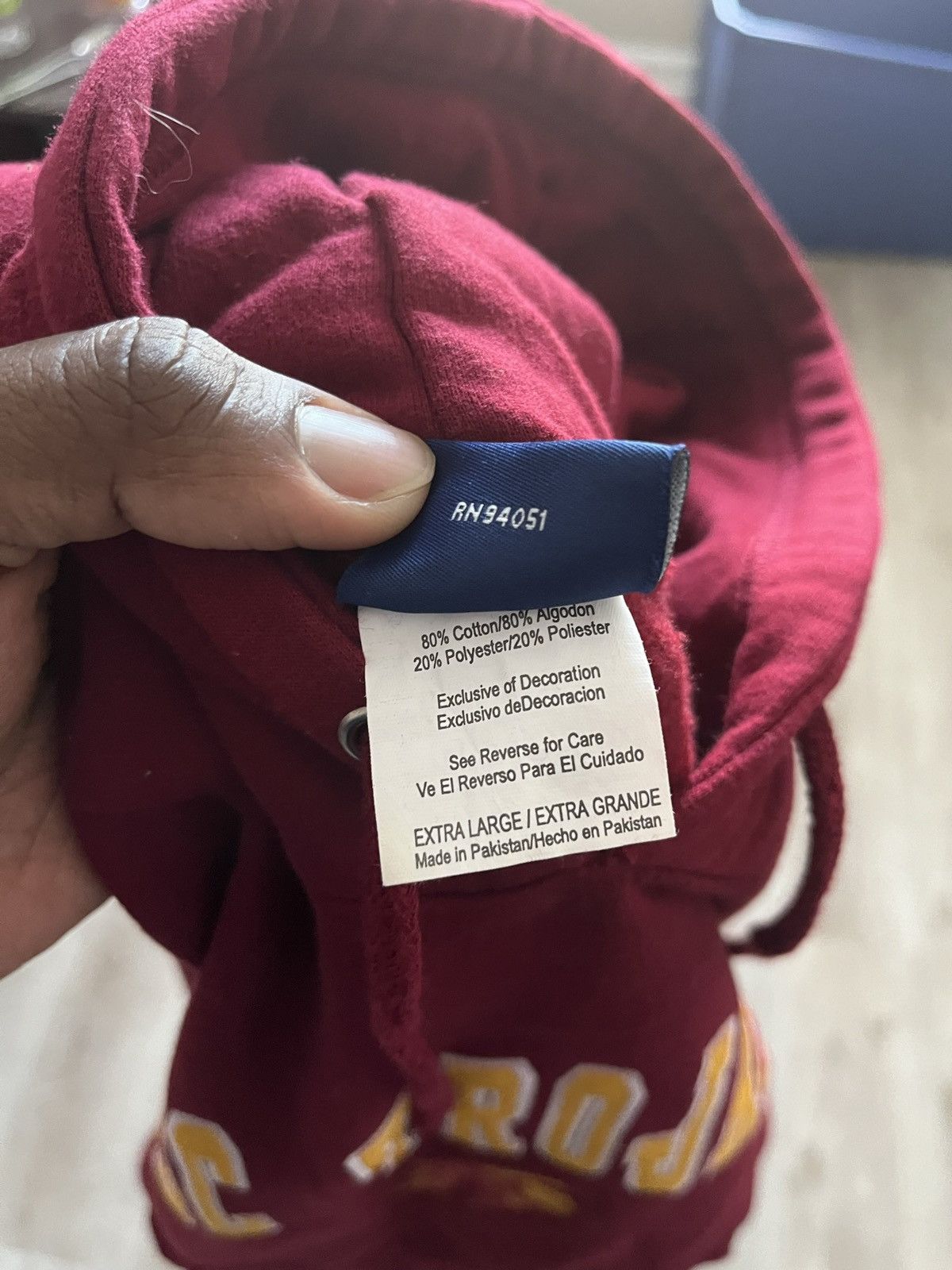 Vintage Vintage USC Trojans Burgundy Hoodie Size US XL / EU 56 / 4 - 10 Thumbnail