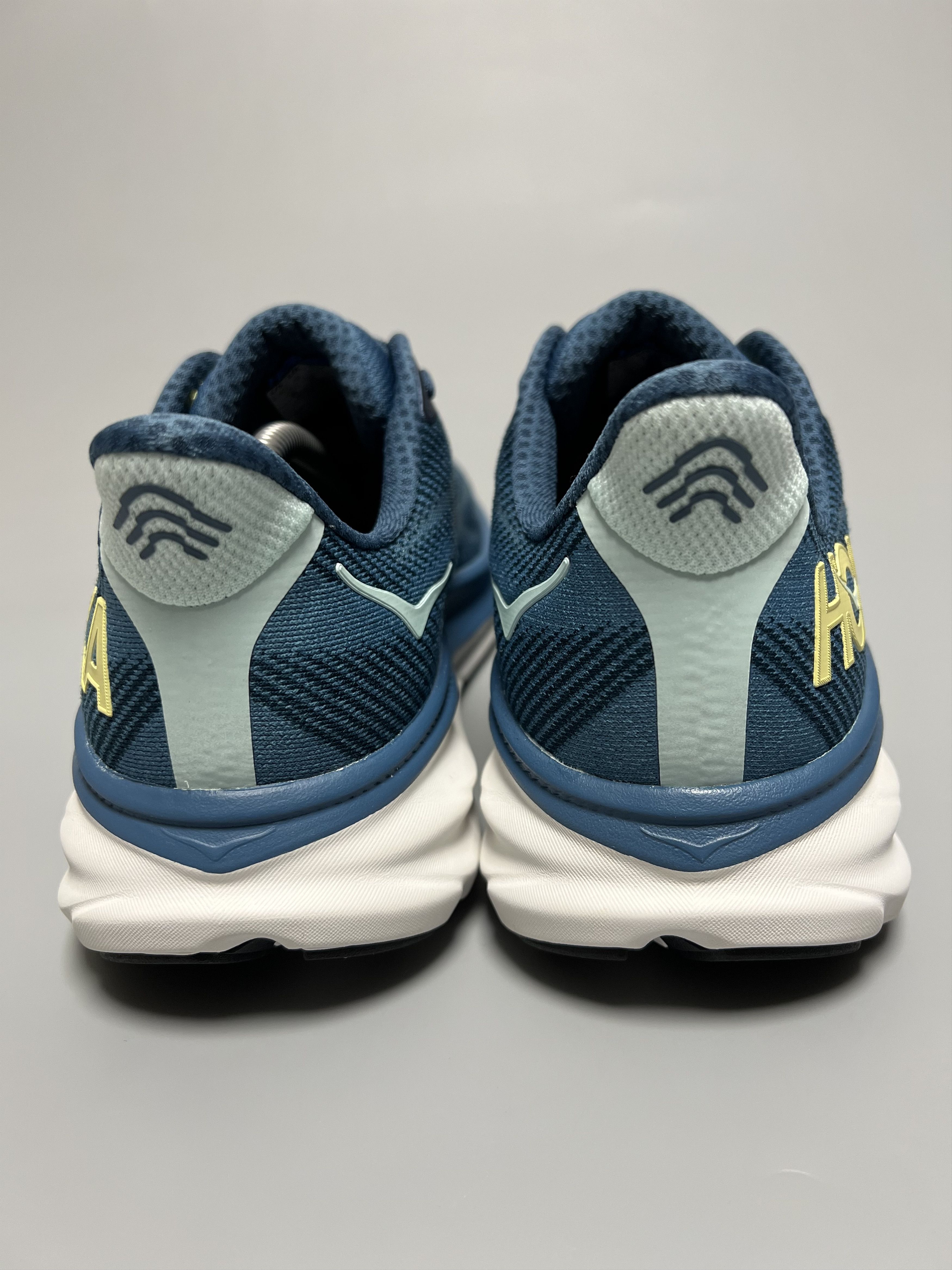 Hoka 9.5D Hoka One One Clifton 9 Running Shoes Walking Gym Size US 9.5 / EU 42-43 - 3 Thumbnail