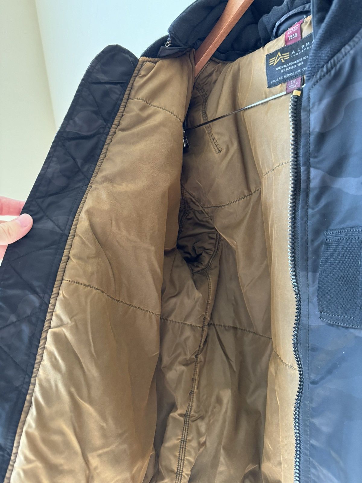 Alpha Industries Alpha Industries MA-1 Hooded bomber jacket Size US S / EU 44-46 / 1 - 8 Thumbnail