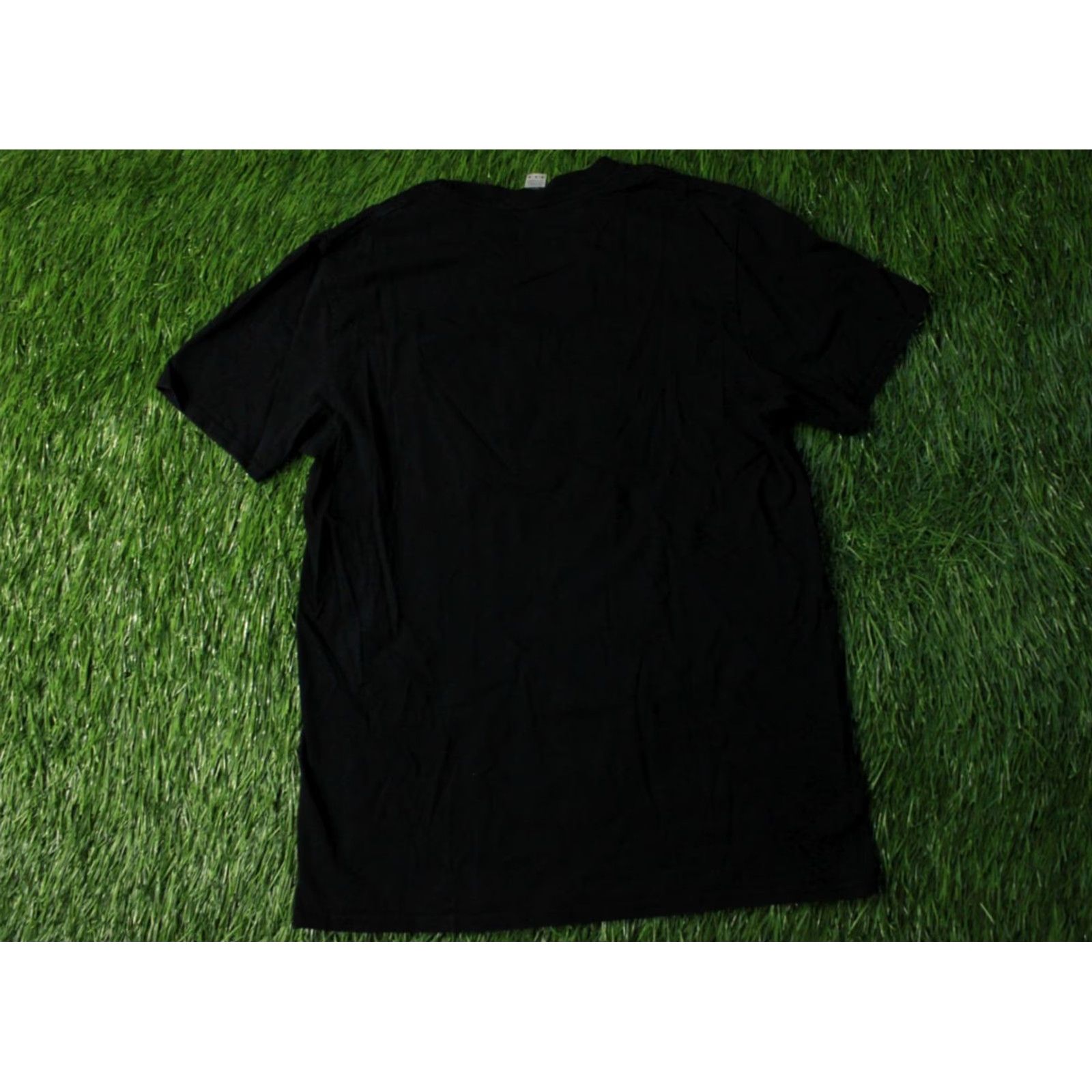 Gildan IRON MAIDEN The Number of the Beast Shirt Mens M Black Gildan Original 2000s Heavy Metal Print Tee Simple Logo Size US M / EU 48-50 / 2 - 6 Thumbnail