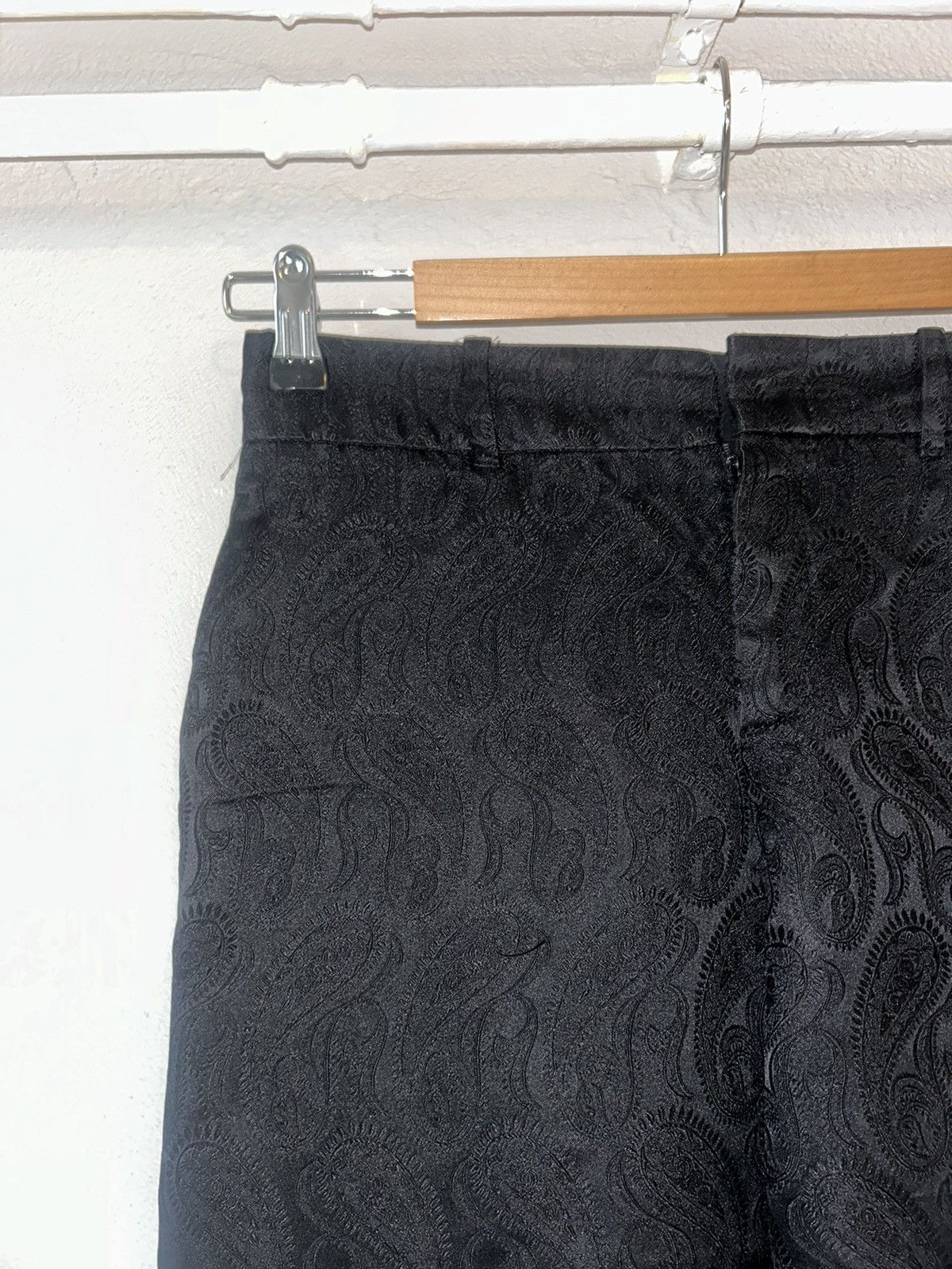 Gucci Gucci Black Silk Pants with Subtle Paisley Pattern - Size 42 Size 28" / US 6 / IT 42 - 3 Thumbnail
