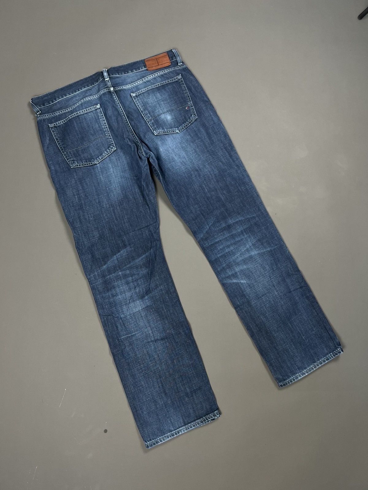 Tommy Hilfiger Tommy Hilfiger Jeans (XL) Size US 40 / EU 56 - 1 Thumbnail