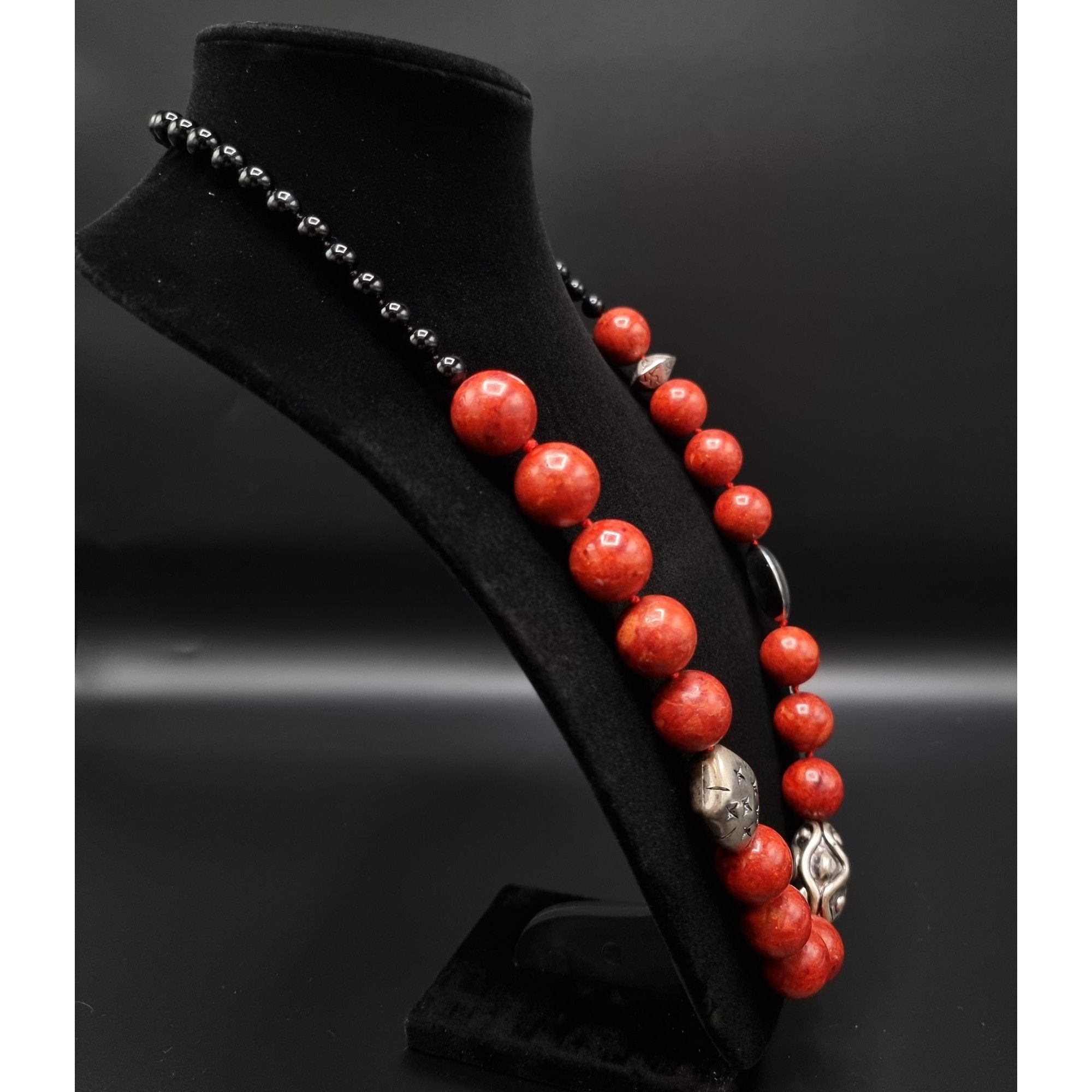 Vintage Red Coral & Black Onyx Beaded Necklace Size ONE SIZE - 3 Thumbnail