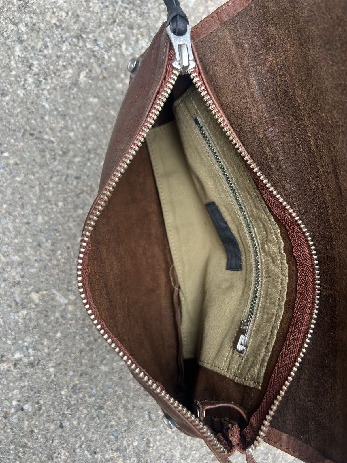 Leather Far Eastern Enthusiast Japan Patina Leather Clutch Bag Size ONE SIZE - 14 Thumbnail
