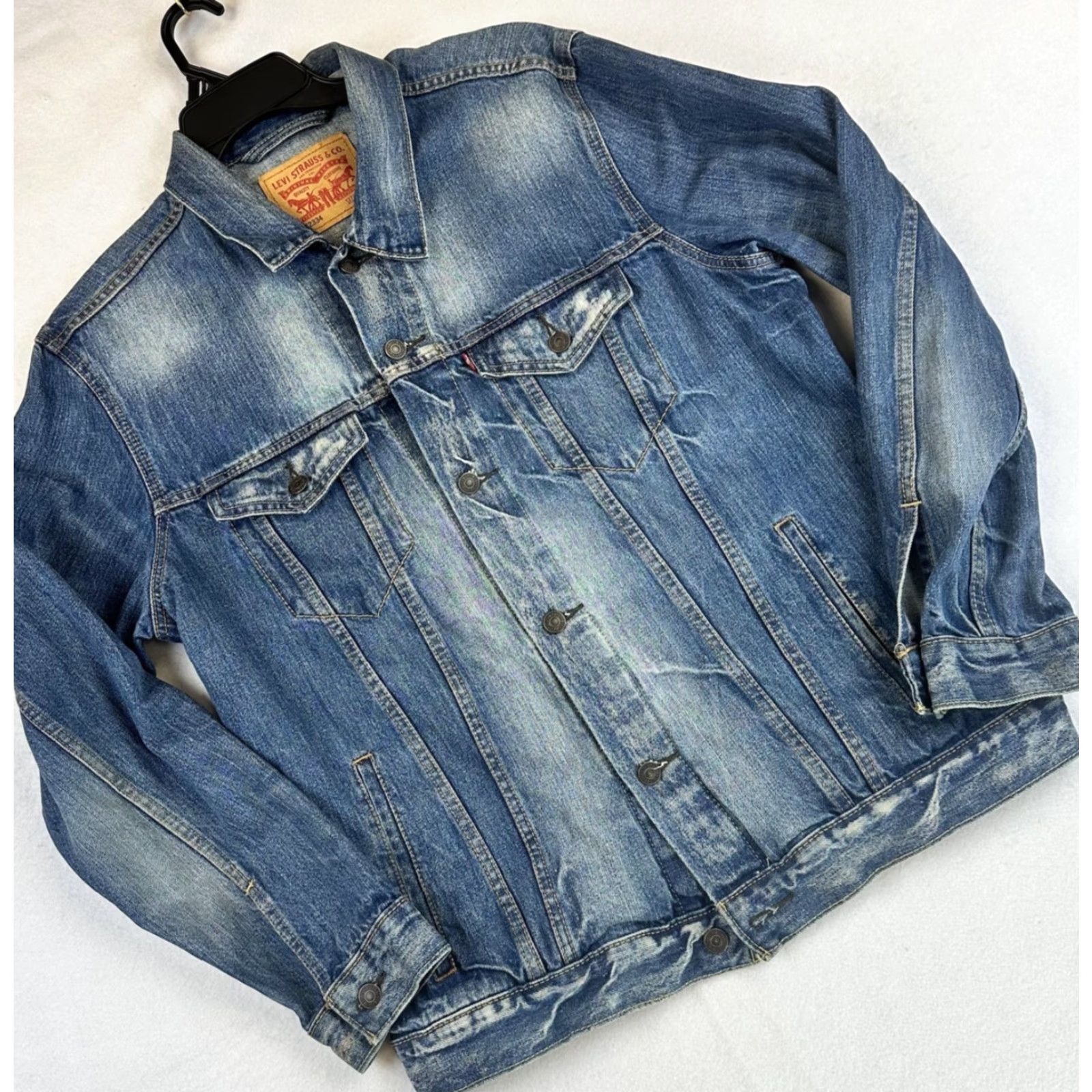 Levi's Levi's Trucker Jacket Mens XL Blue Denim Button Front Distressed Faded 72334 Size US XL / EU 56 / 4 - 2 Thumbnail