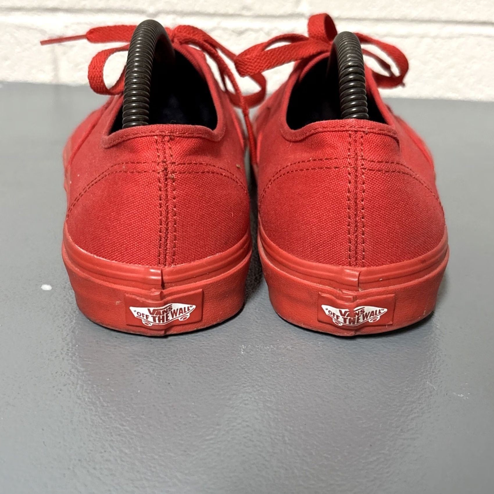Vans VANS Unisex Red Canvas Lace-Up Low-Top Authentic Sneakers Size 8.5 Men’s Size US 9 / EU 42 - 4 Thumbnail