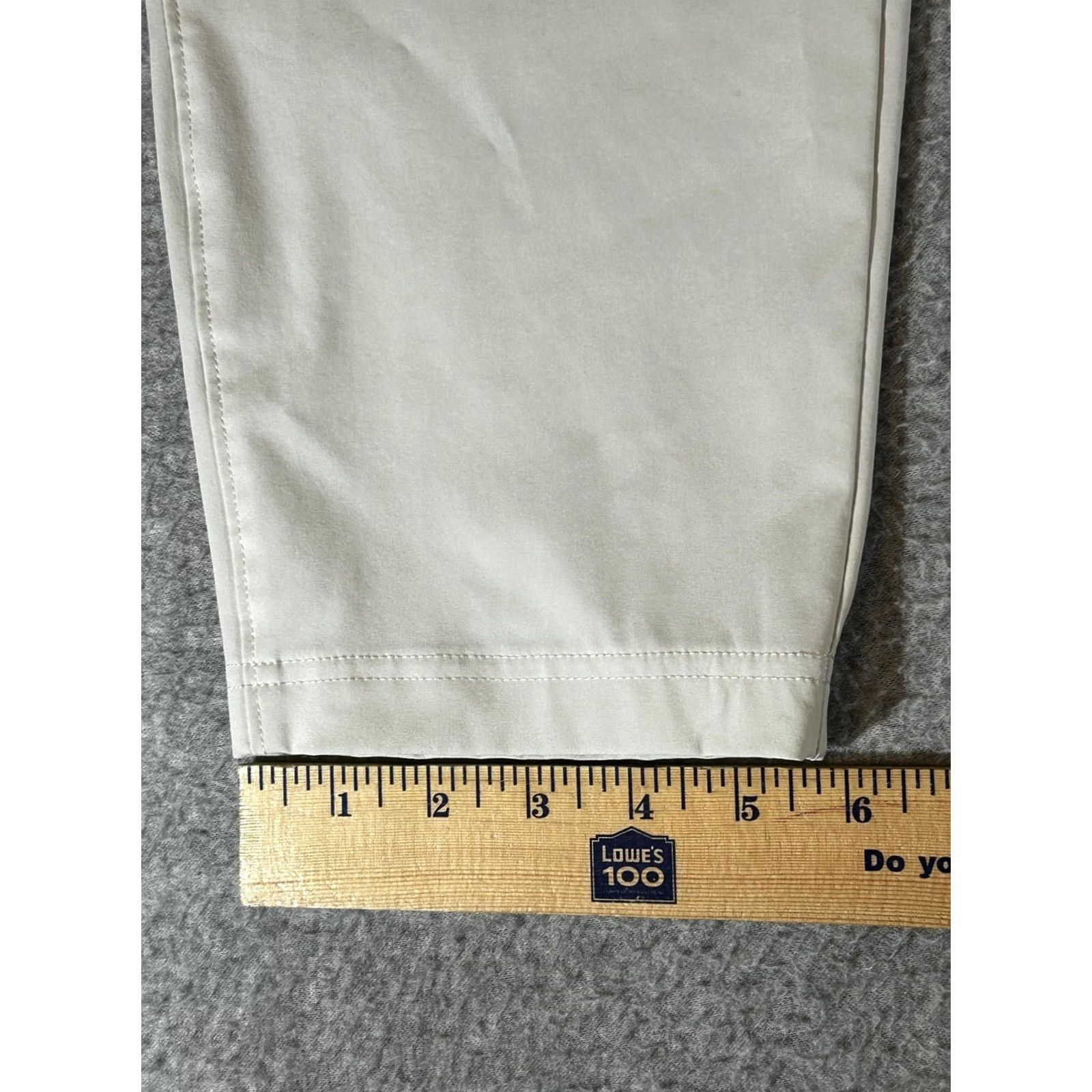 Under Armour Under Armour Beige Pants Men Large Joggers Track Lightweight Soccer Athletic Gym Vibe Size US 33 - 6 Thumbnail