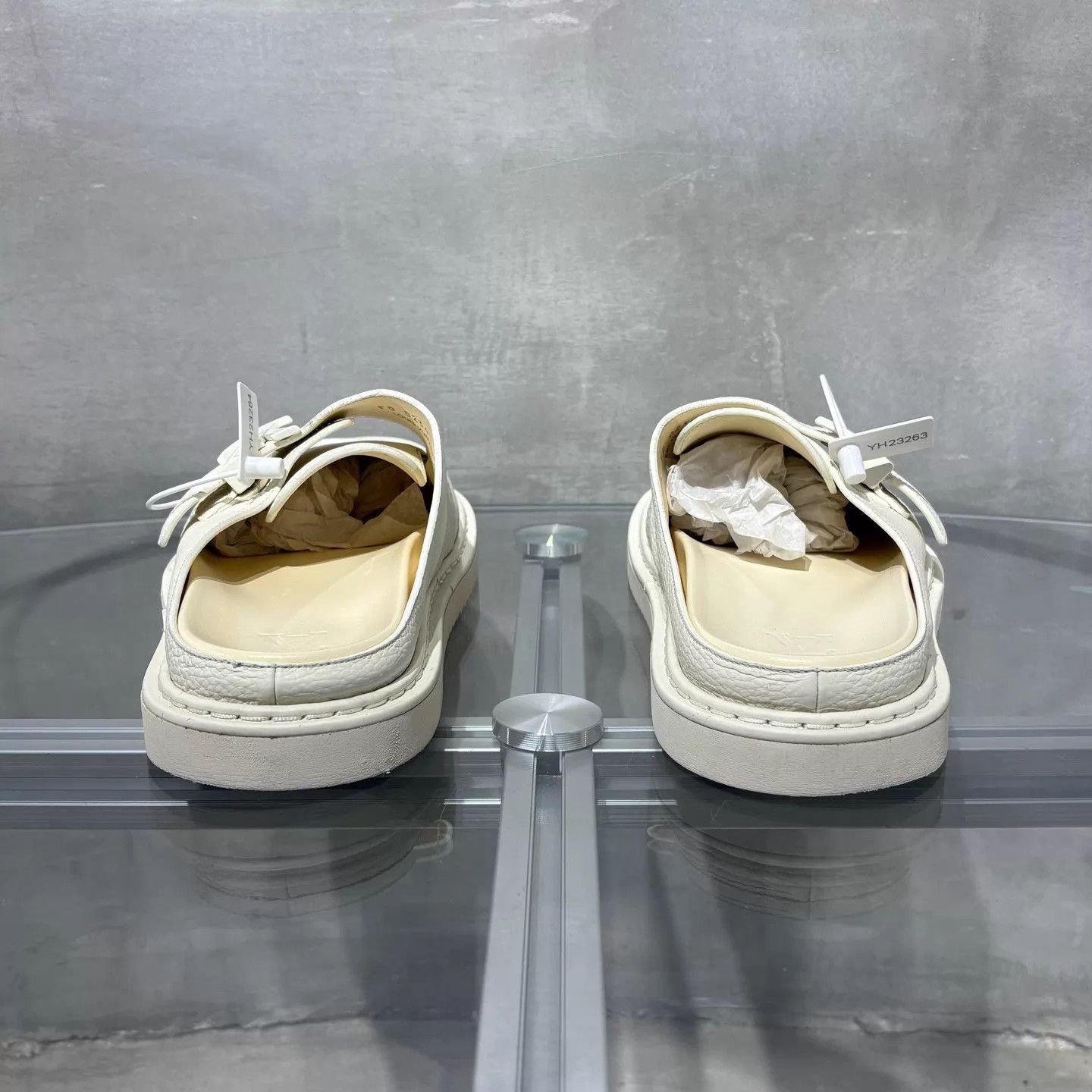 Louis Vuitton LV Easy white mule UK8 Size US 10.5 / IT 40.5 - 6 Thumbnail