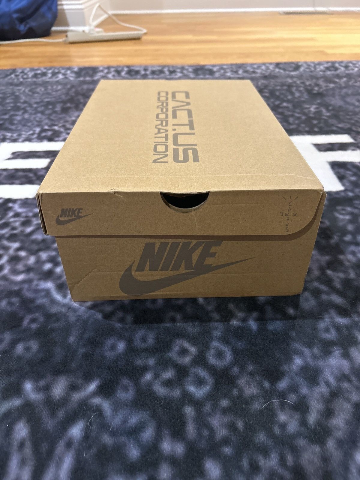 Nike × Travis Scott Travis Scott air max 1 Size US 11.5 / EU 44-45 - 13 Thumbnail