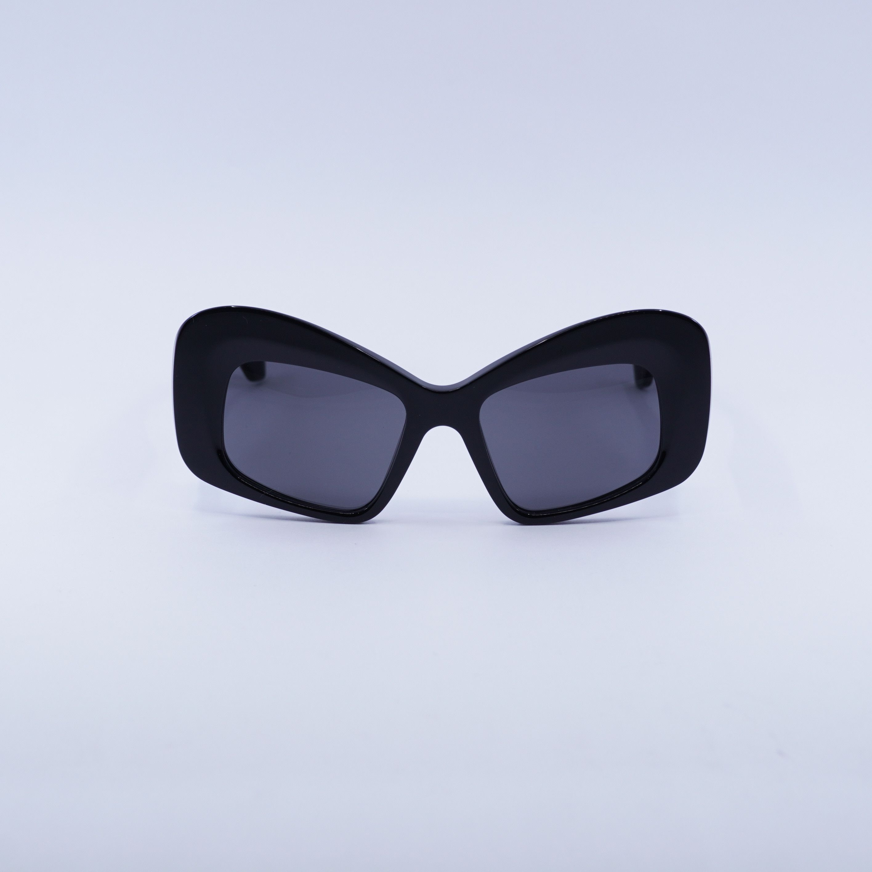 Loewe Loewe LW40128I 01A Sunglasses Black Cat Eye Frame Size ONE SIZE - 1 Thumbnail