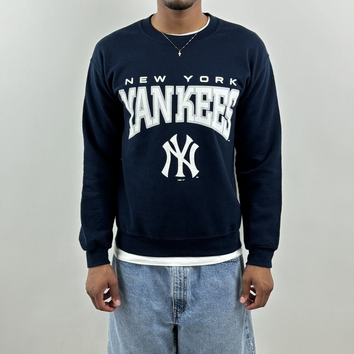 vintage Y2K NEW YORK YANKEES MLB Spellout sweatshirt