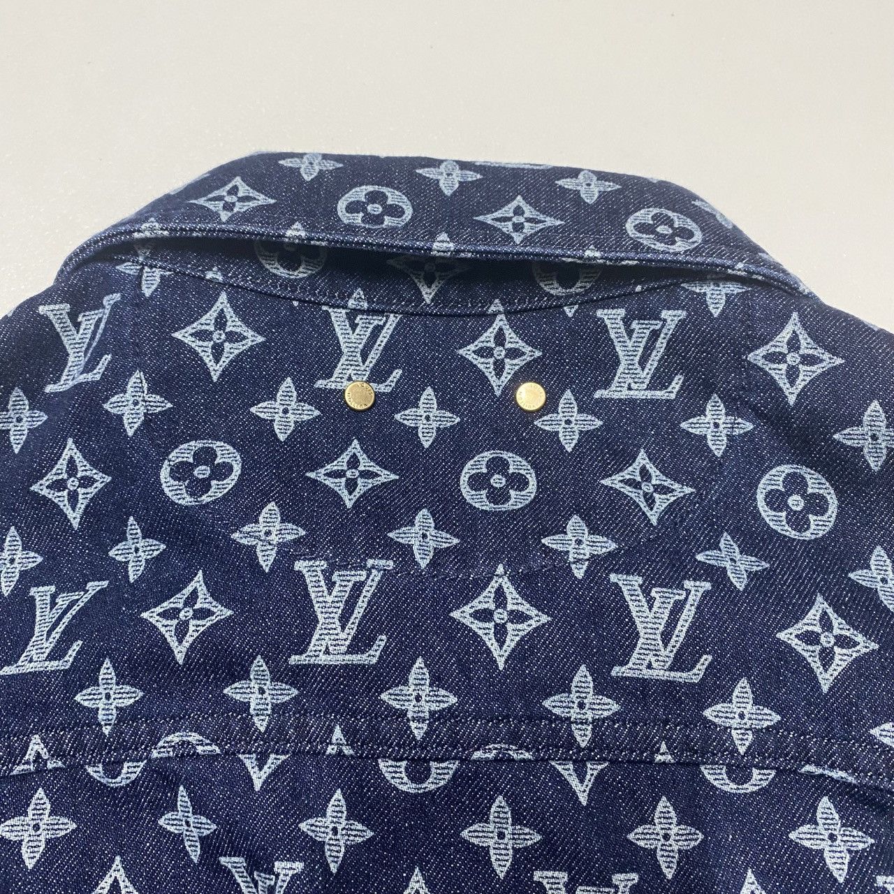 Louis Vuitton Louis vuitton mens monogram denim trucker jacket SIZE 50 M Size US M / EU 48-50 / 2 - 17 Thumbnail