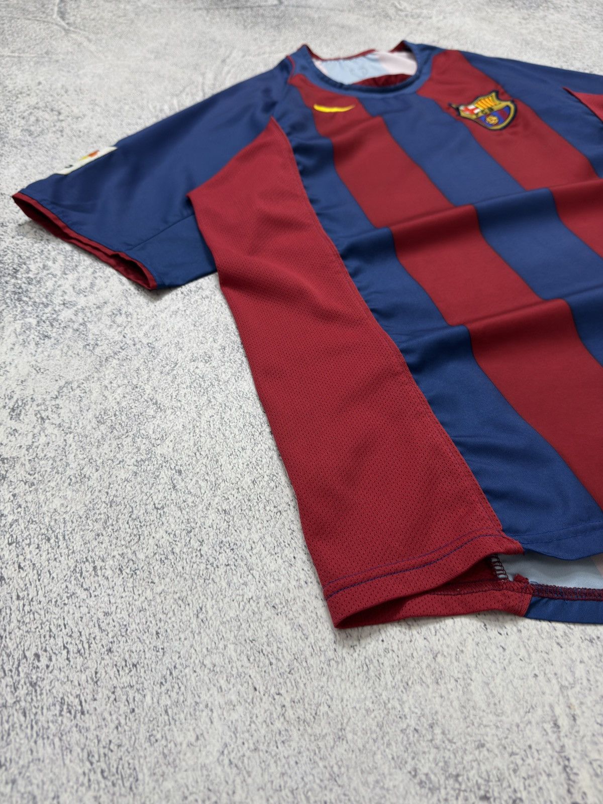 Nike VTG NIKE FC BARCELONA 2004/2005 HOME FOOTBALL SHIRT JERSEY Size US XL / EU 56 / 4 - 2 Thumbnail