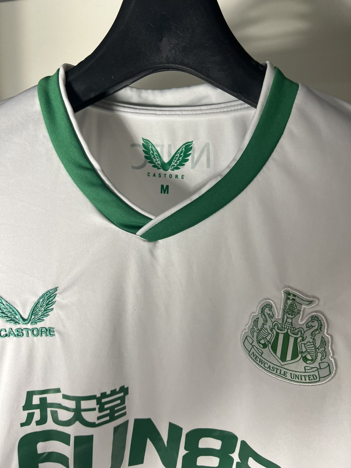Vintage VERY RARE CASTORE FC NEW CASTLE ENGLAND SOCCER JERSEY Y2K Size US M / EU 48-50 / 2 - 5 Thumbnail